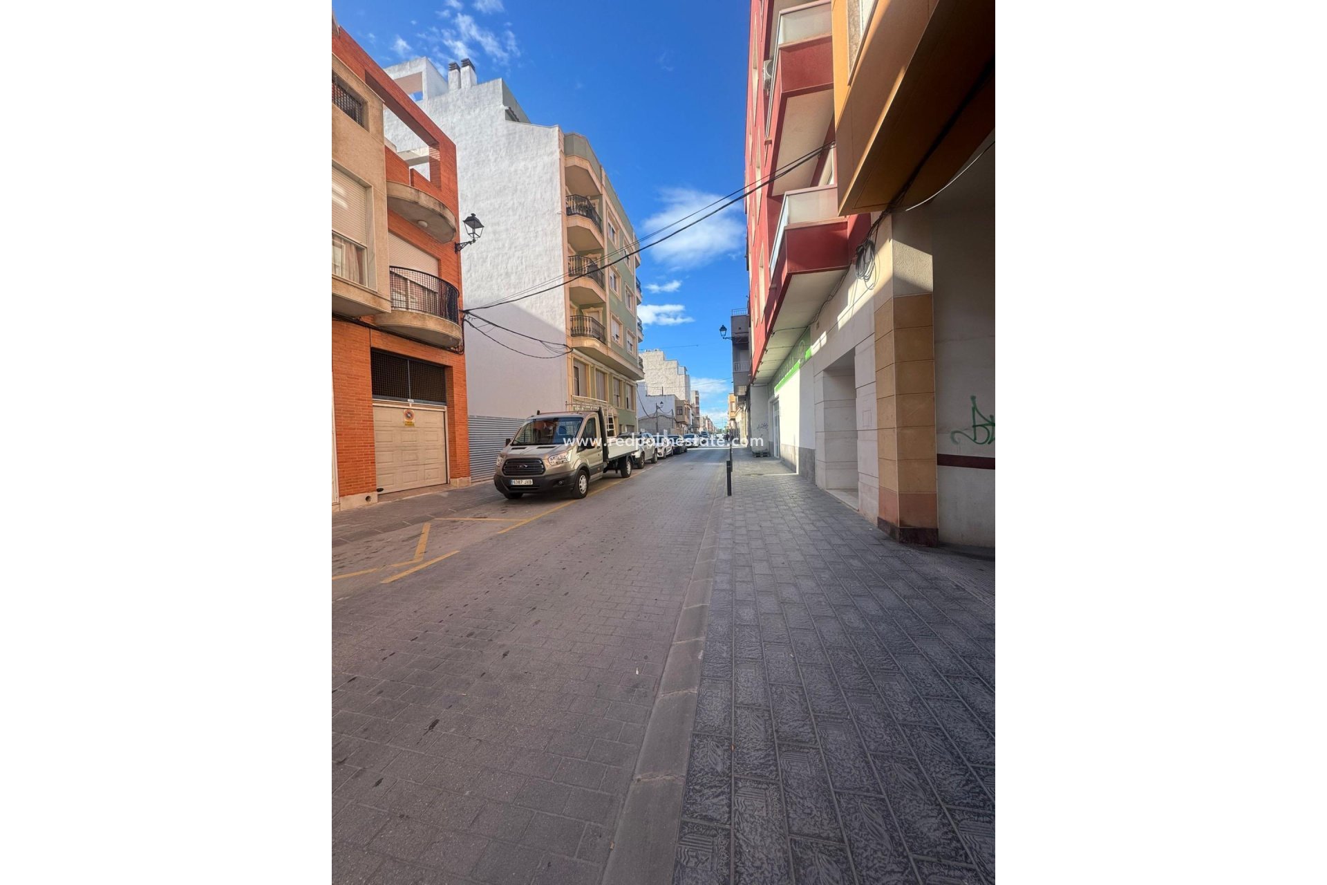 Reventa - Negocio -
Bigastro