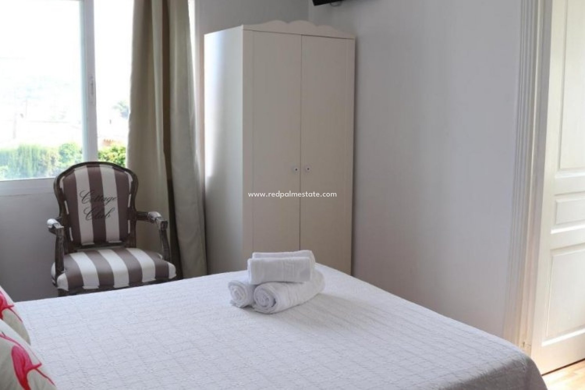 Reventa - Negocio -
Calpe