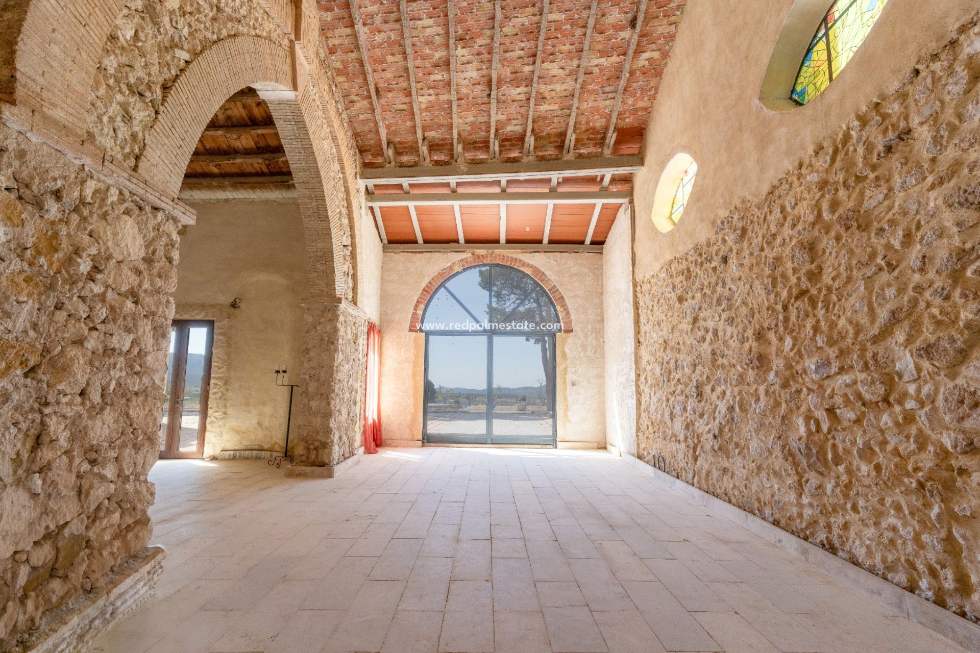 Reventa - Negocio -
Castalla - Inland