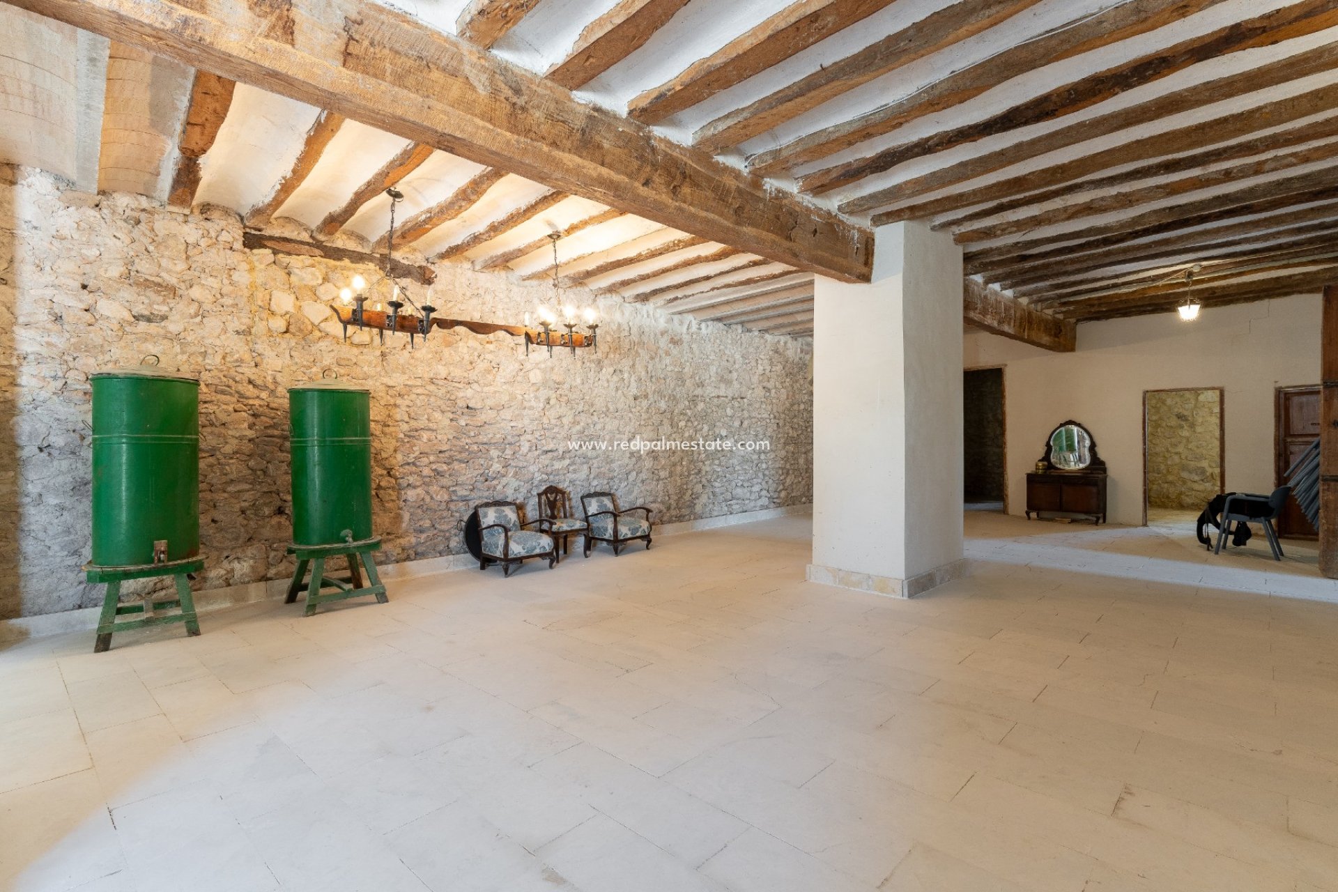 Reventa - Negocio -
Castalla - Inland