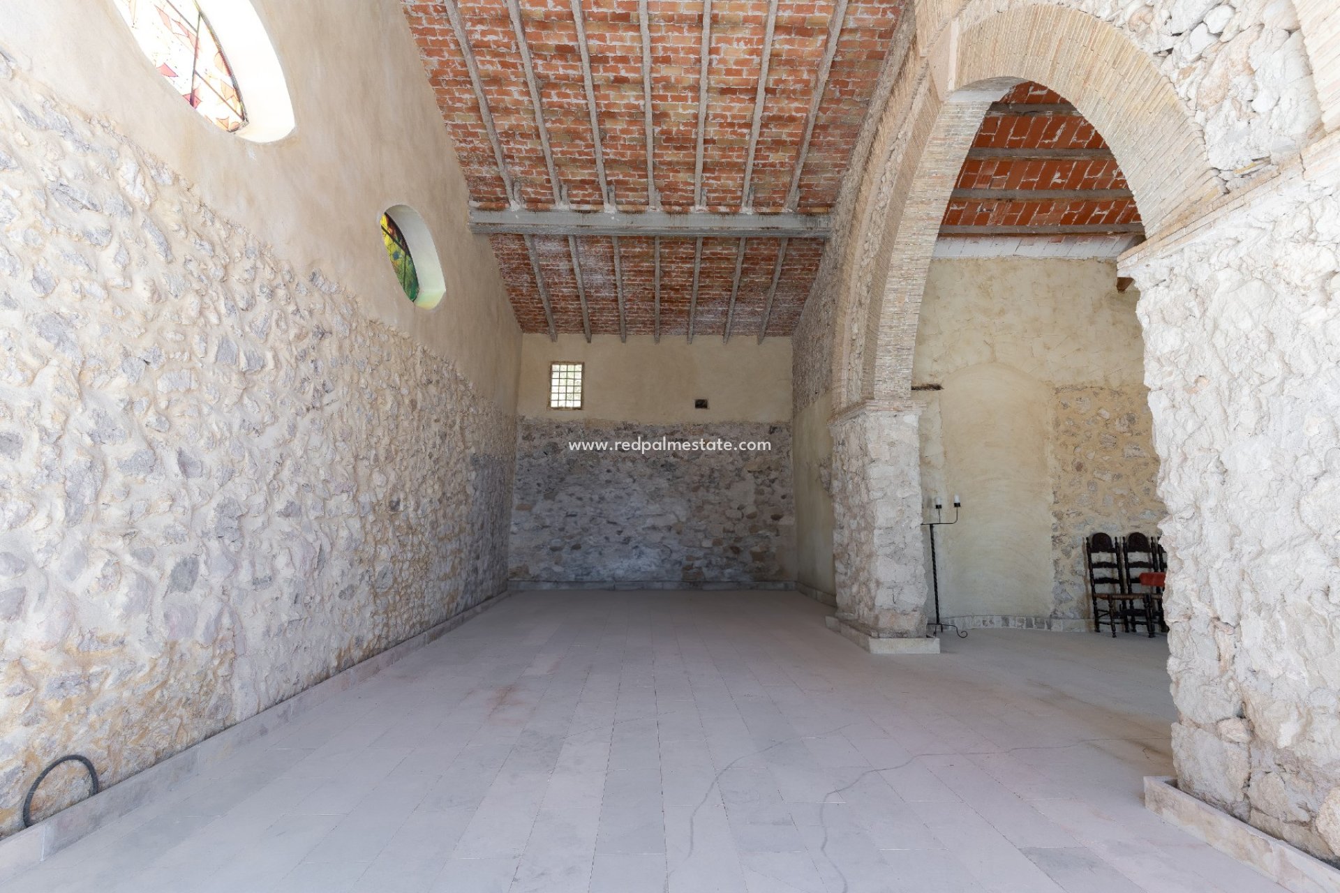 Reventa - Negocio -
Castalla - Inland