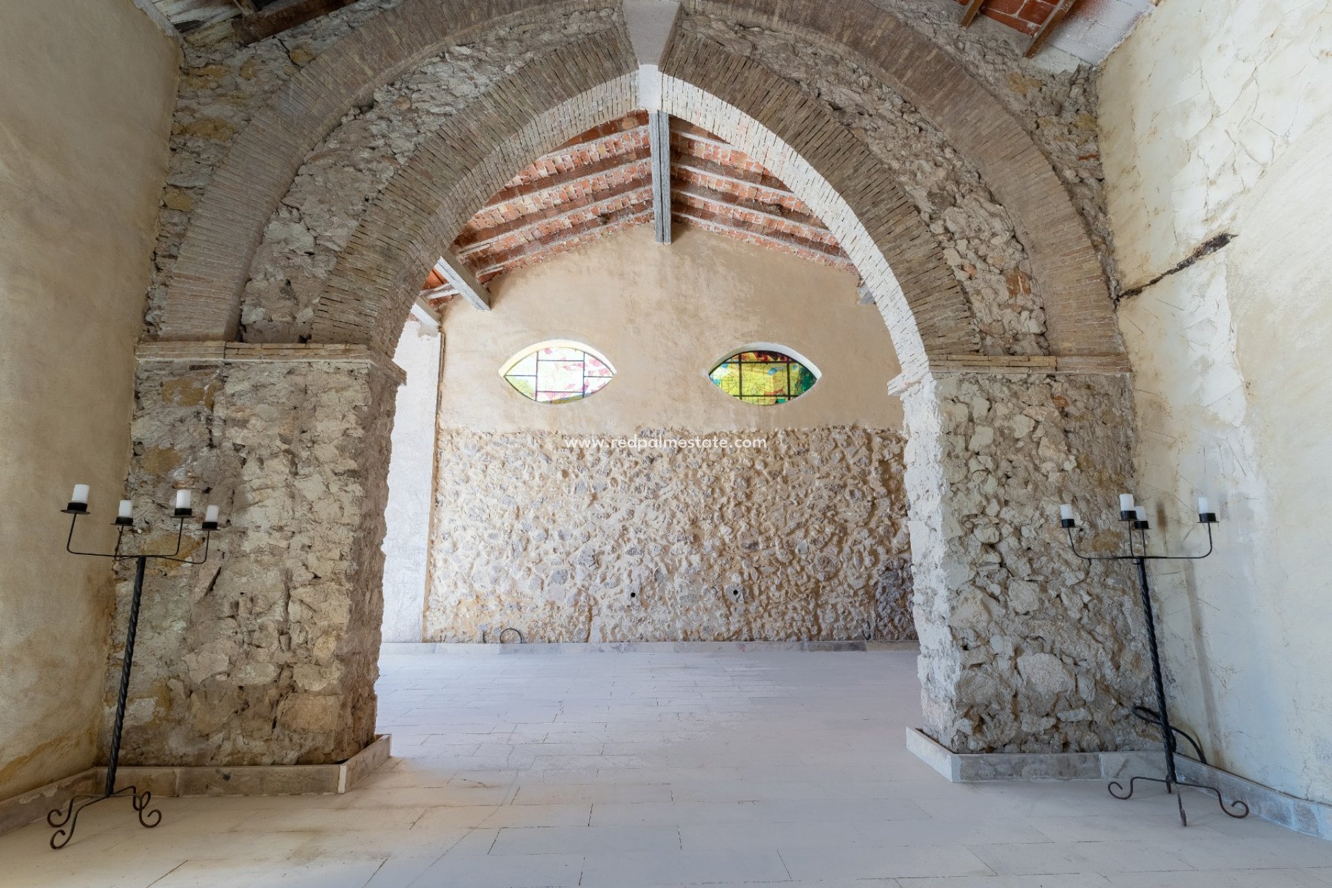 Reventa - Negocio -
Castalla - Inland