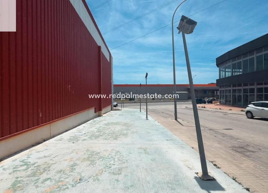 Reventa - Negocio -
Finestrat - Balcón De Finestrat