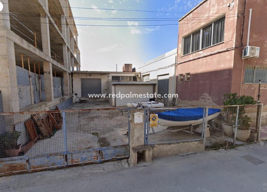 Reventa - Negocio -
Jacarilla