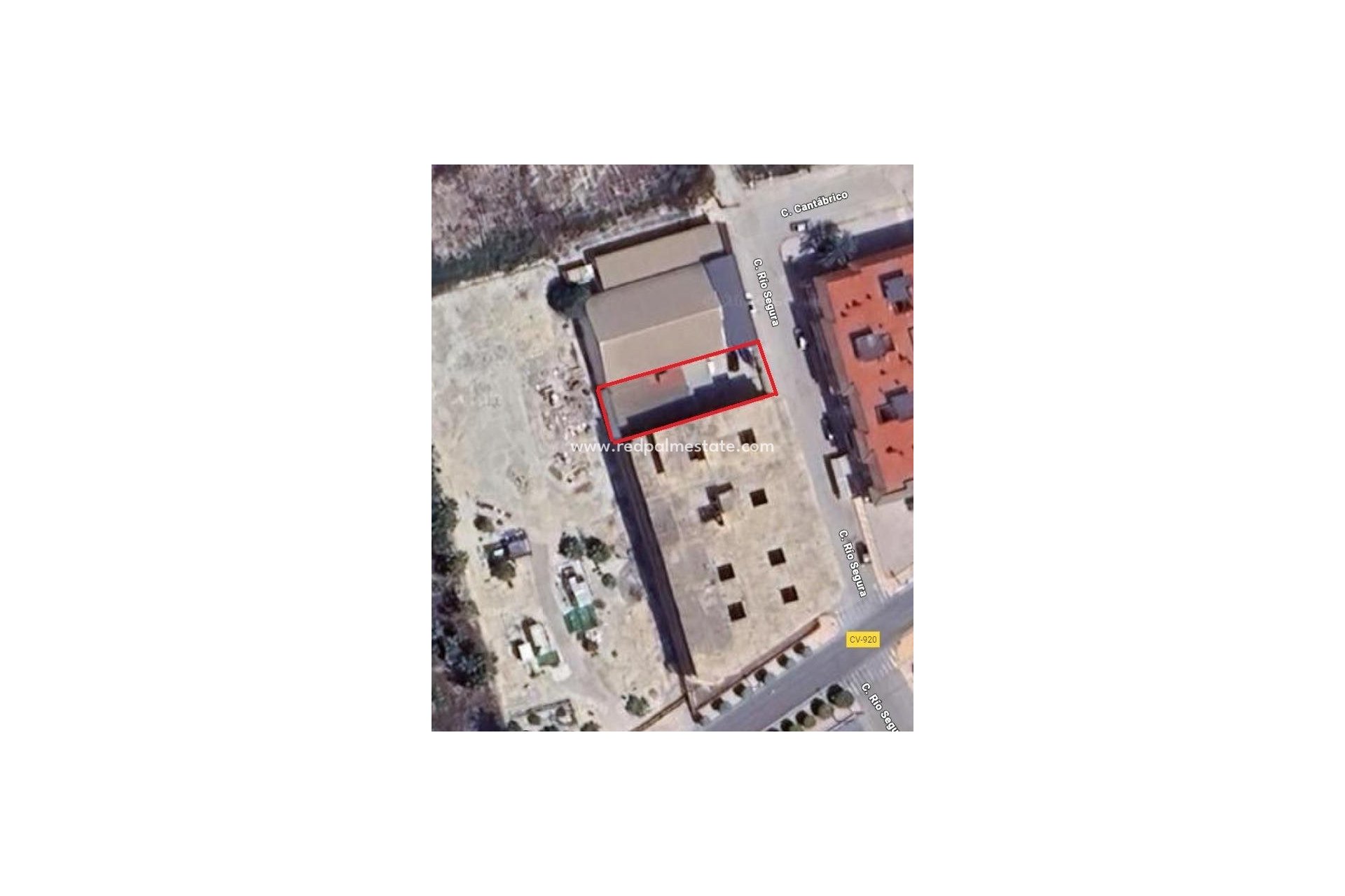 Reventa - Negocio -
Jacarilla