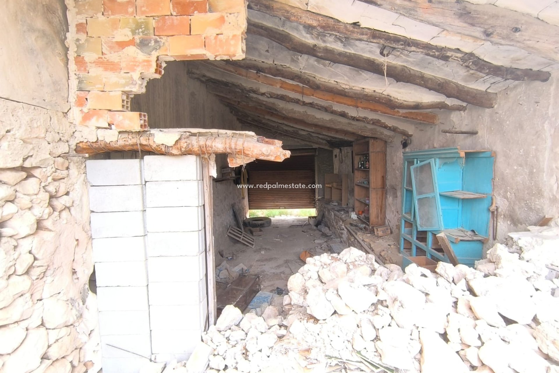 Reventa - Negocio -
Las Encebras - Inland