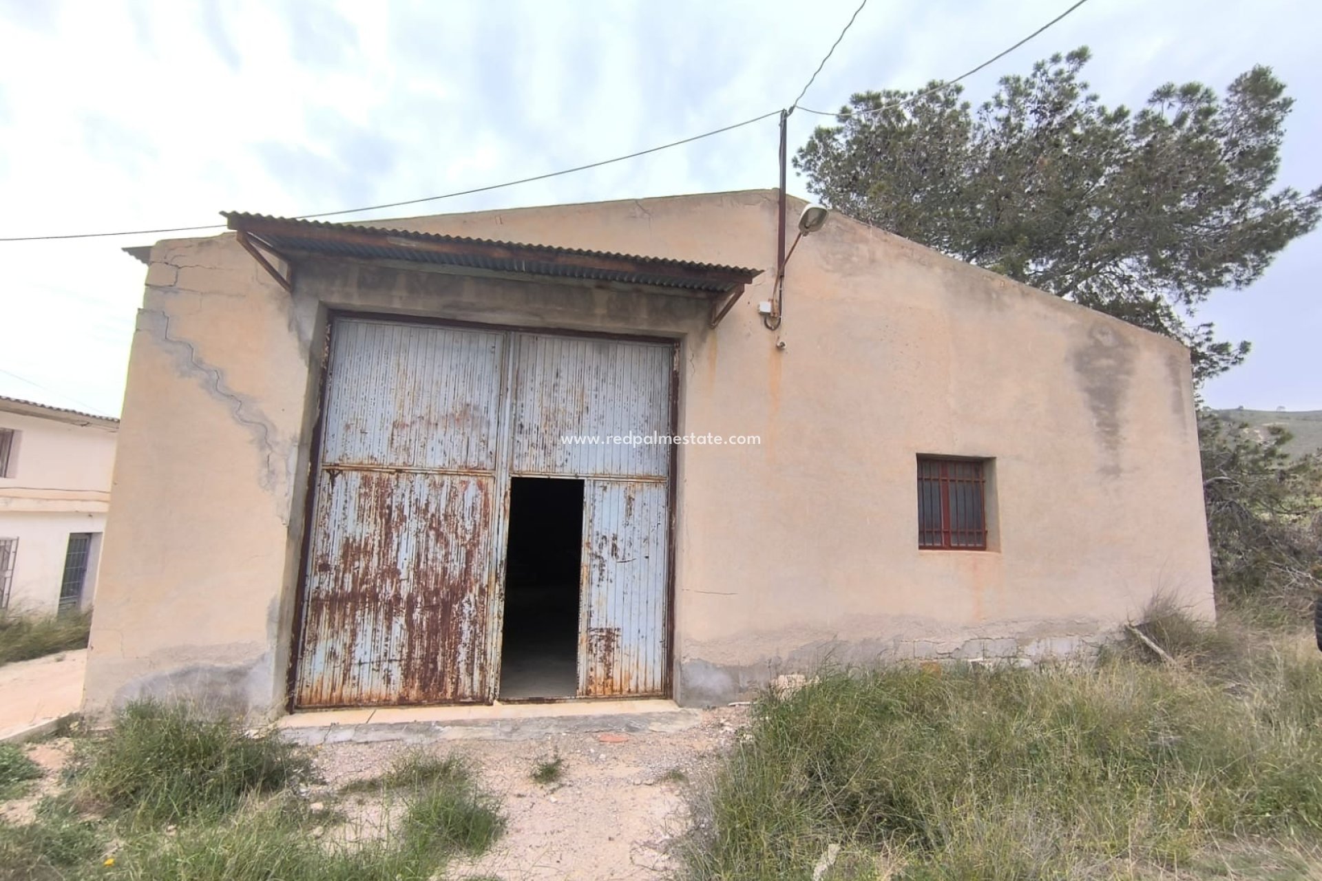 Reventa - Negocio -
Las Encebras - Inland