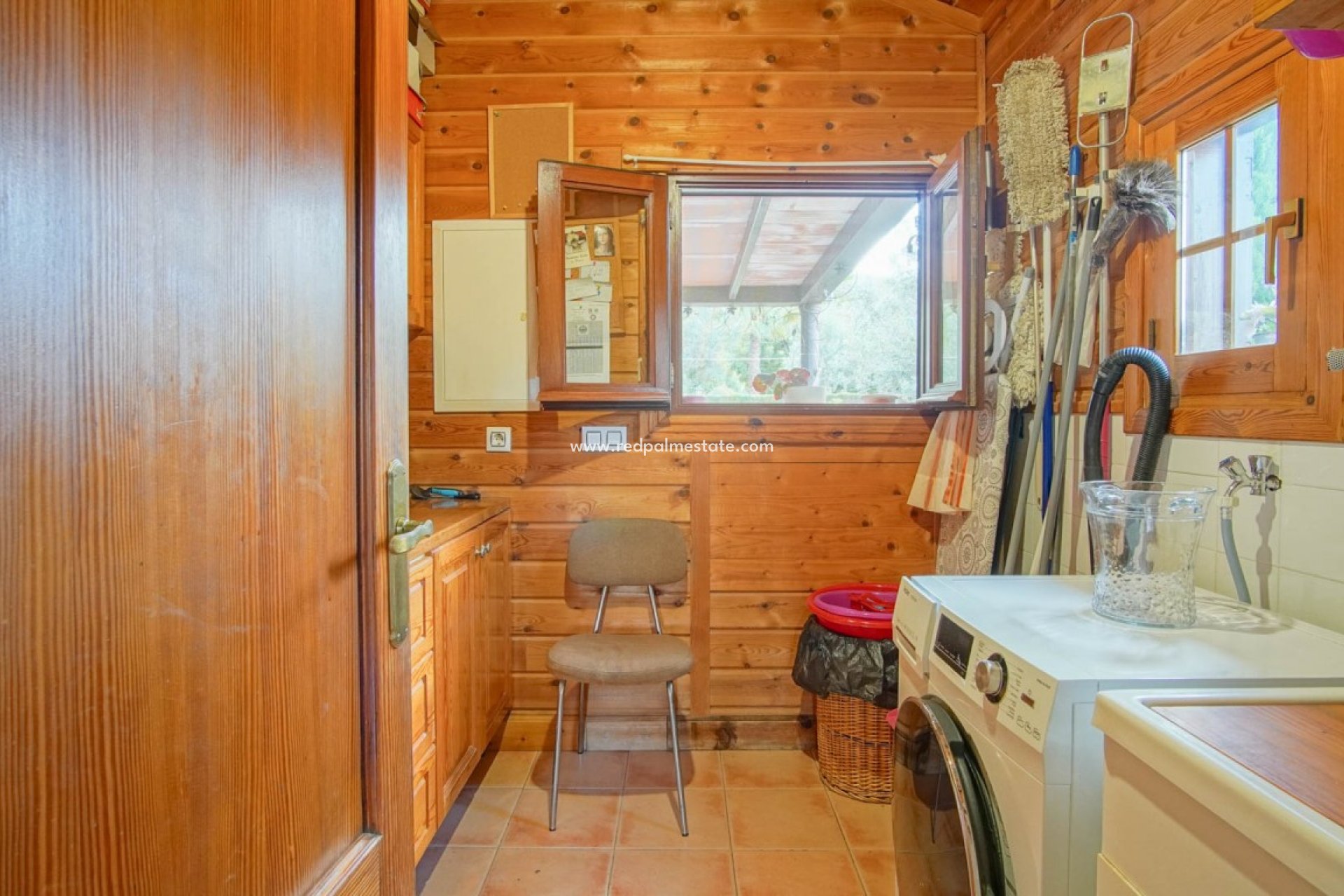 Reventa - Negocio -
Orba - Inland