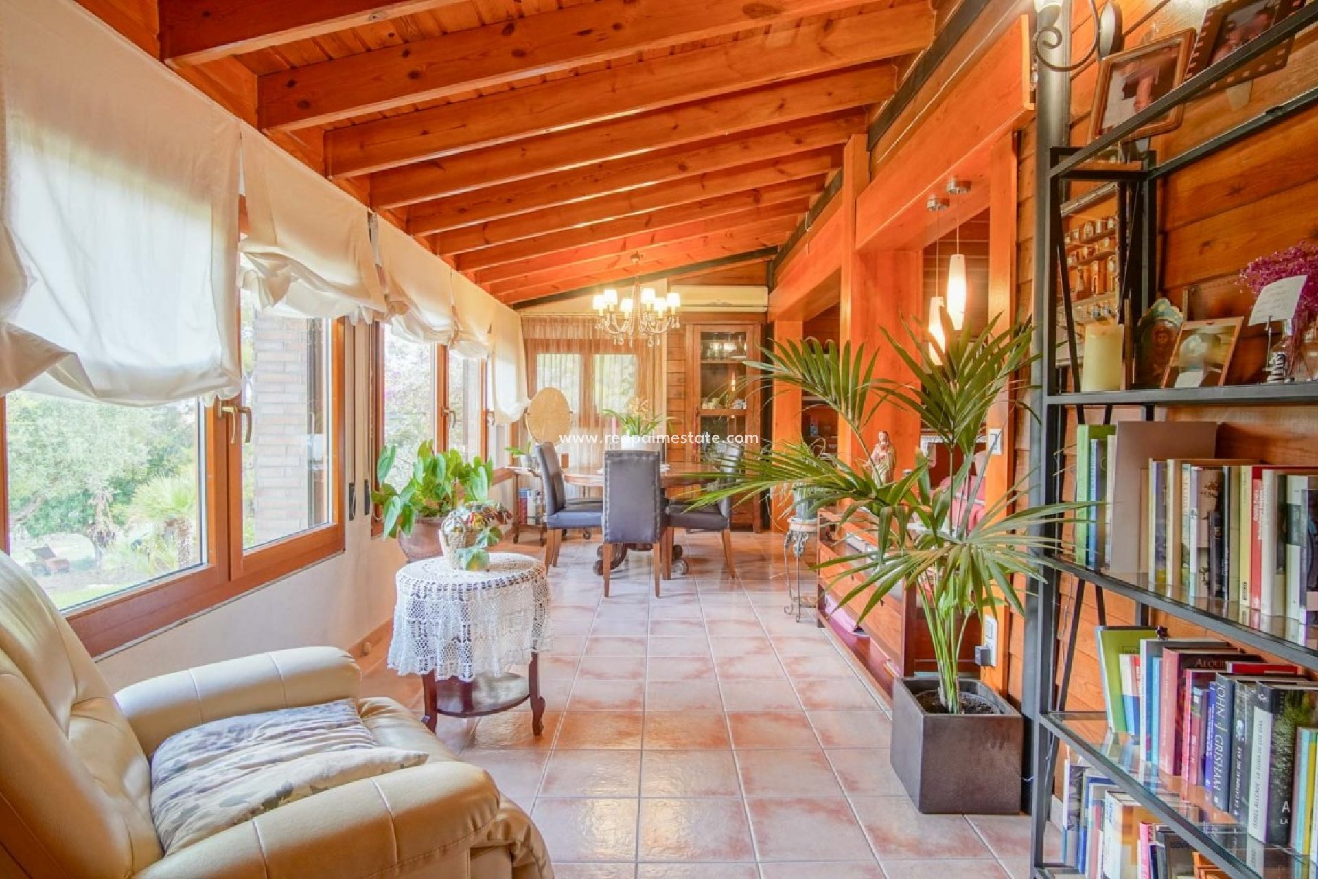 Reventa - Negocio -
Orba - Inland