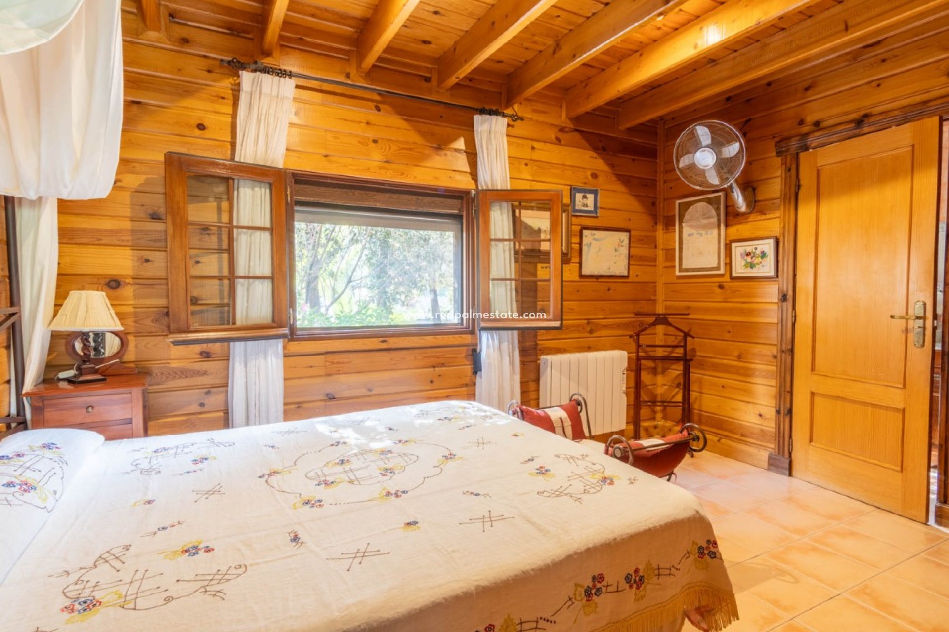 Reventa - Negocio -
Orba - Inland