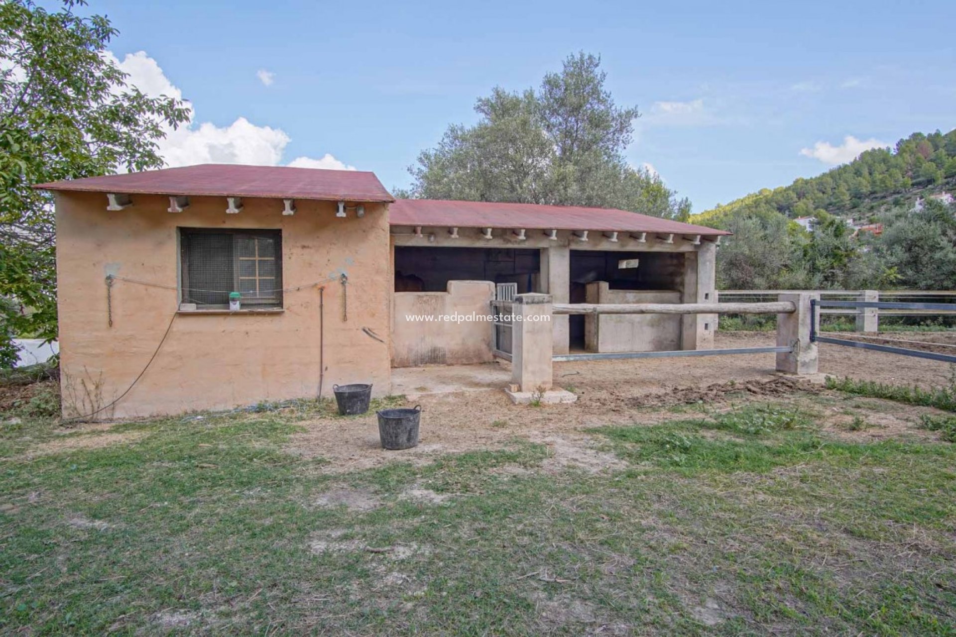 Reventa - Negocio -
Orba - Inland