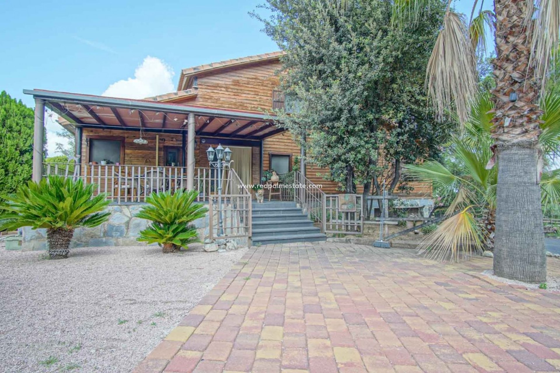 Reventa - Negocio -
Orba - Inland