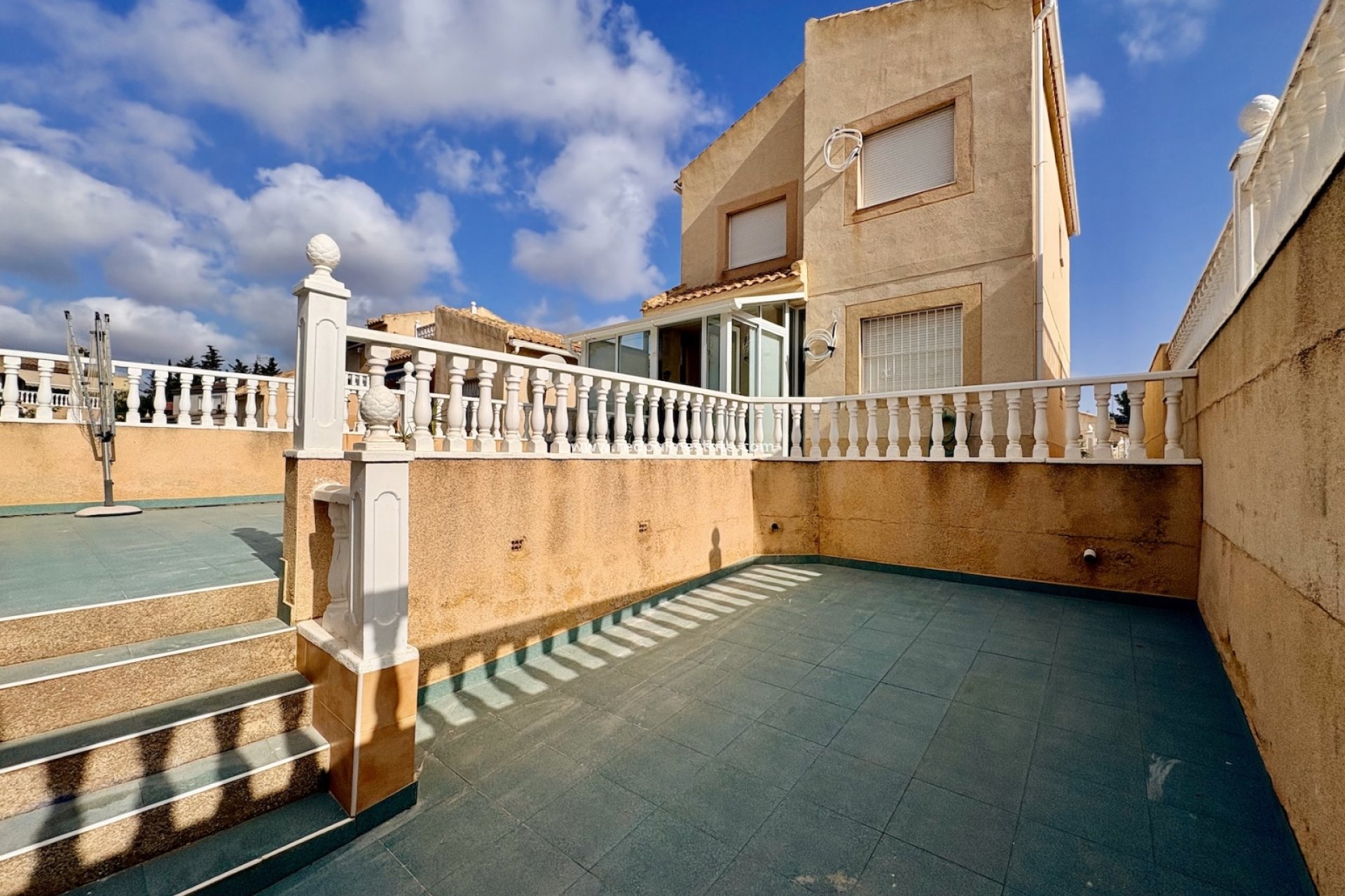 Reventa - Negocio -
Orihuela - Inland