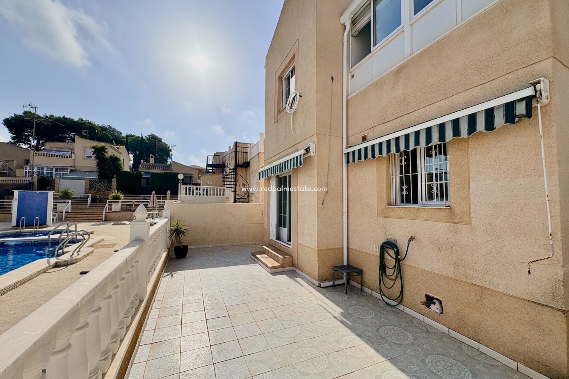 Reventa - Negocio -
Orihuela - Inland