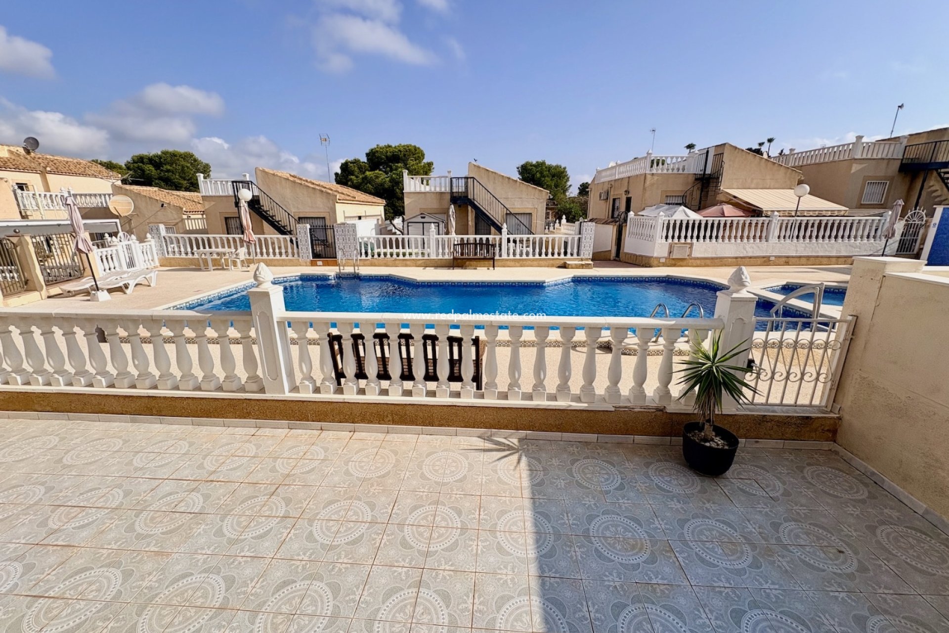 Reventa - Negocio -
Orihuela - Inland