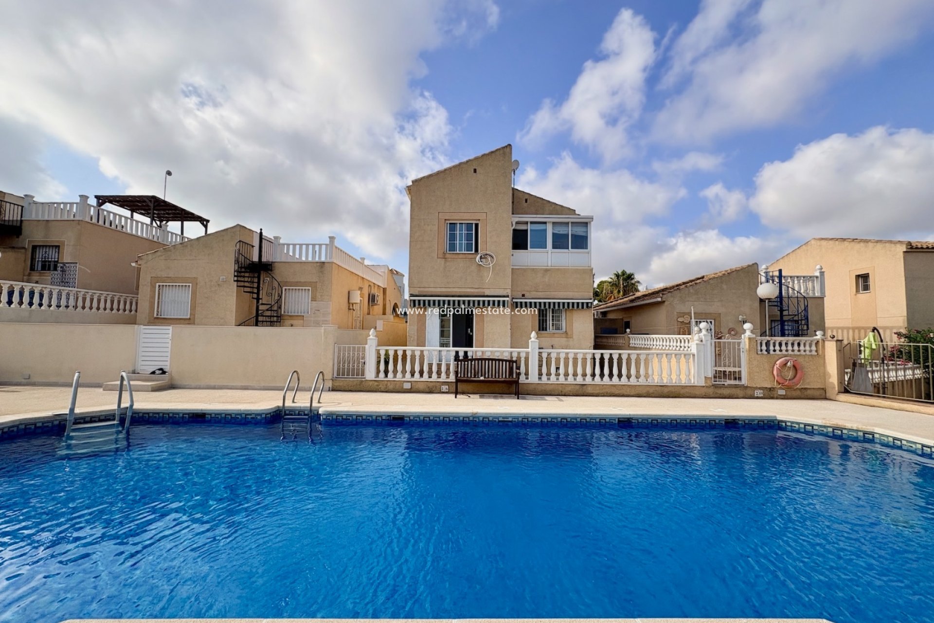 Reventa - Negocio -
Orihuela - Inland