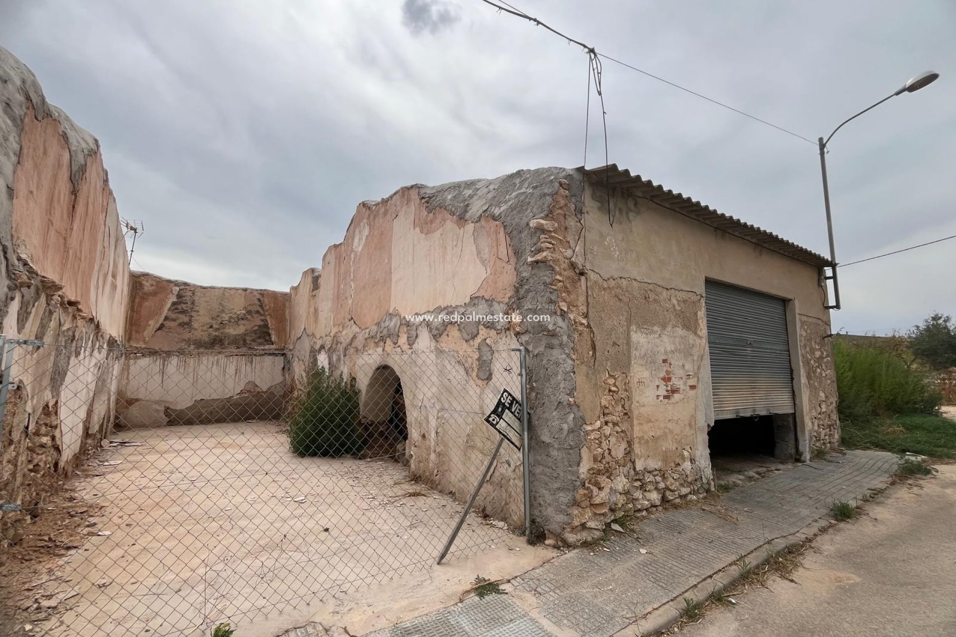 Reventa - Negocio -
Pinoso - Inland
