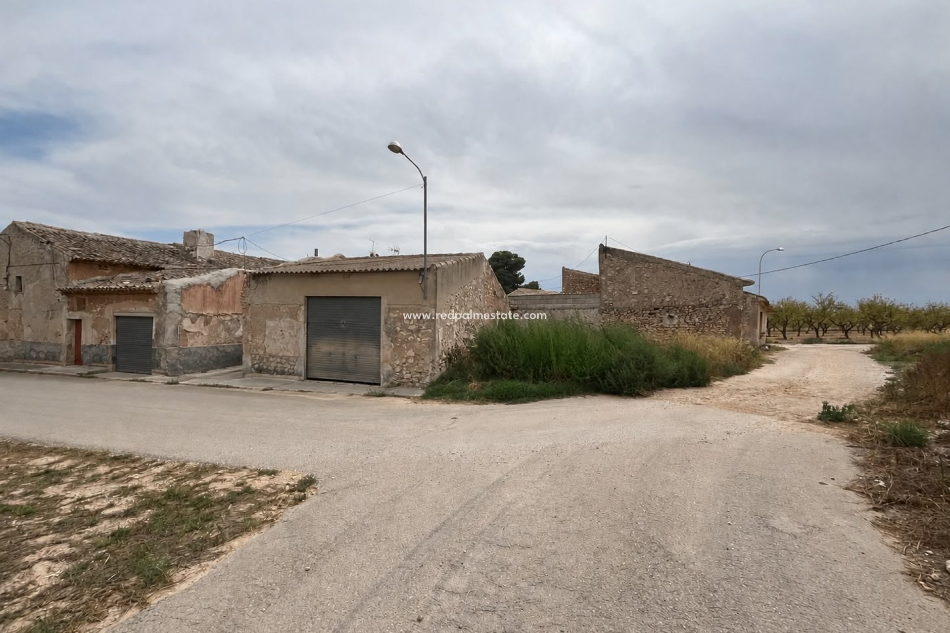 Reventa - Negocio -
Pinoso - Inland