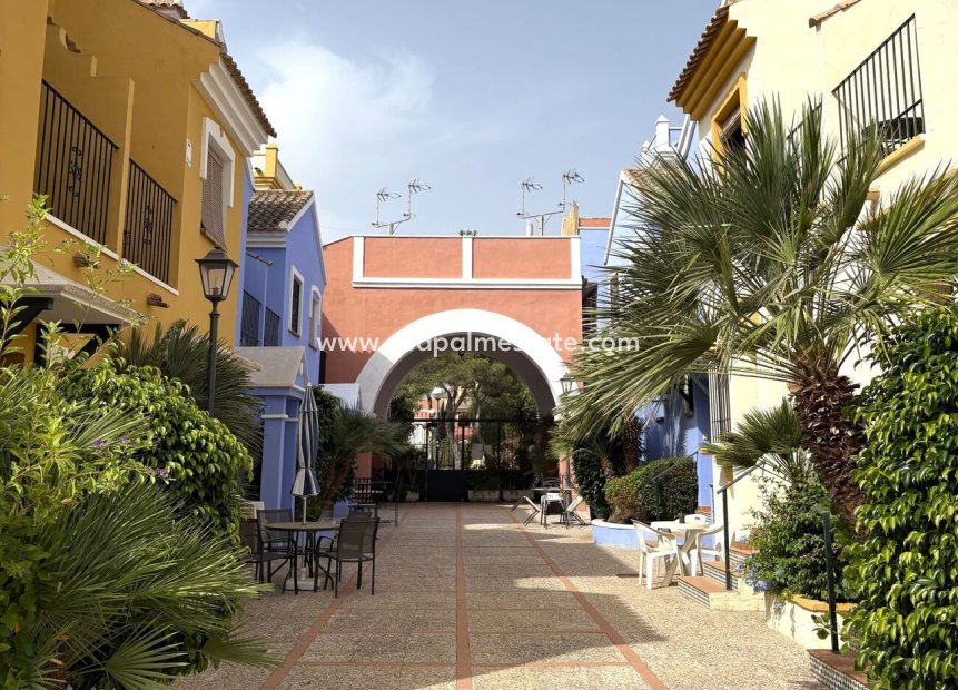 Reventa - Negocio -
San Javier - Roda