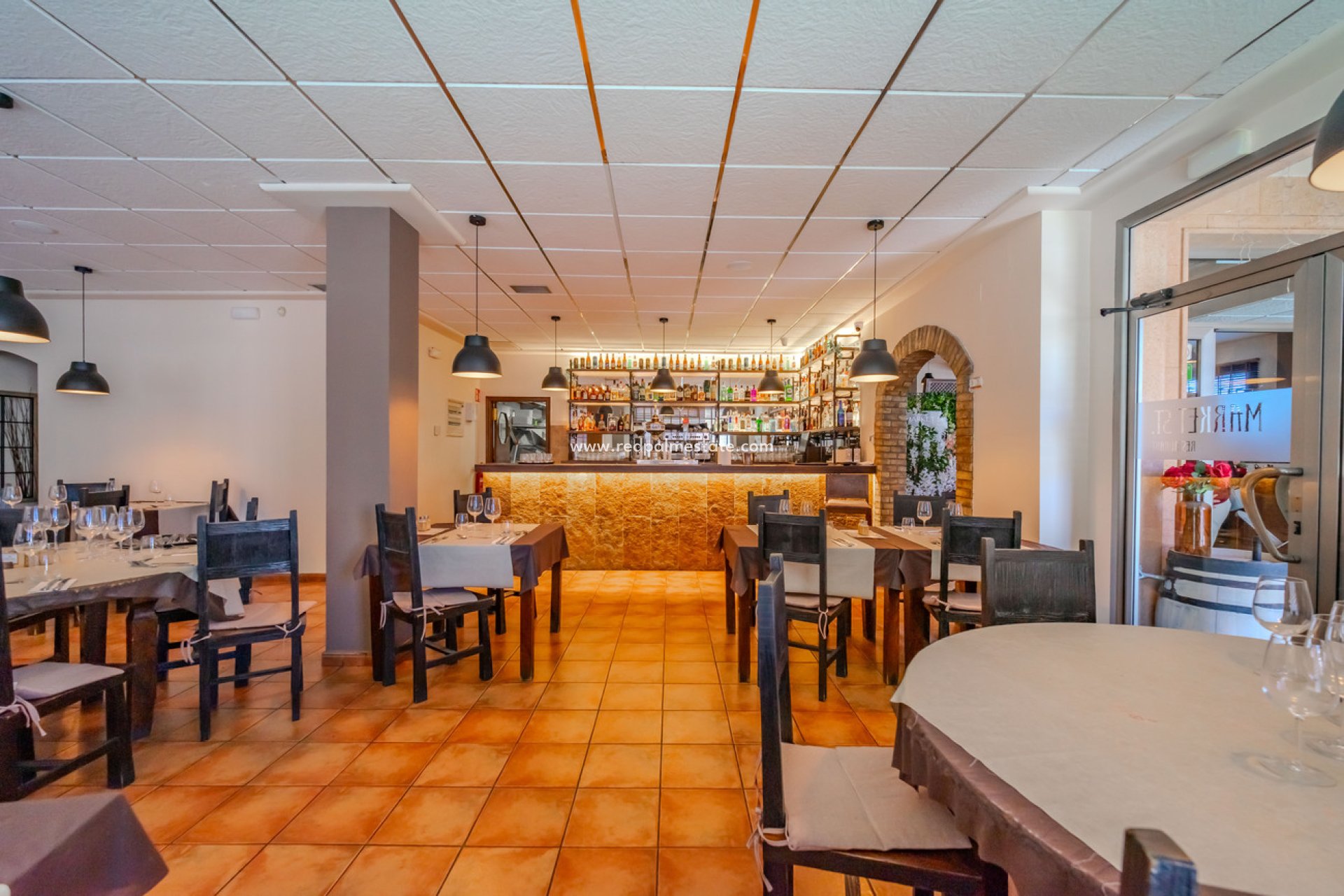 Reventa - Negocio -
San Miguel de Salinas