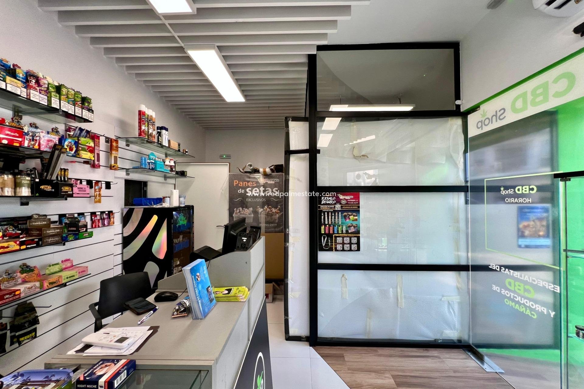 Reventa - Negocio -
Torrevieja - Centro Torrevieja