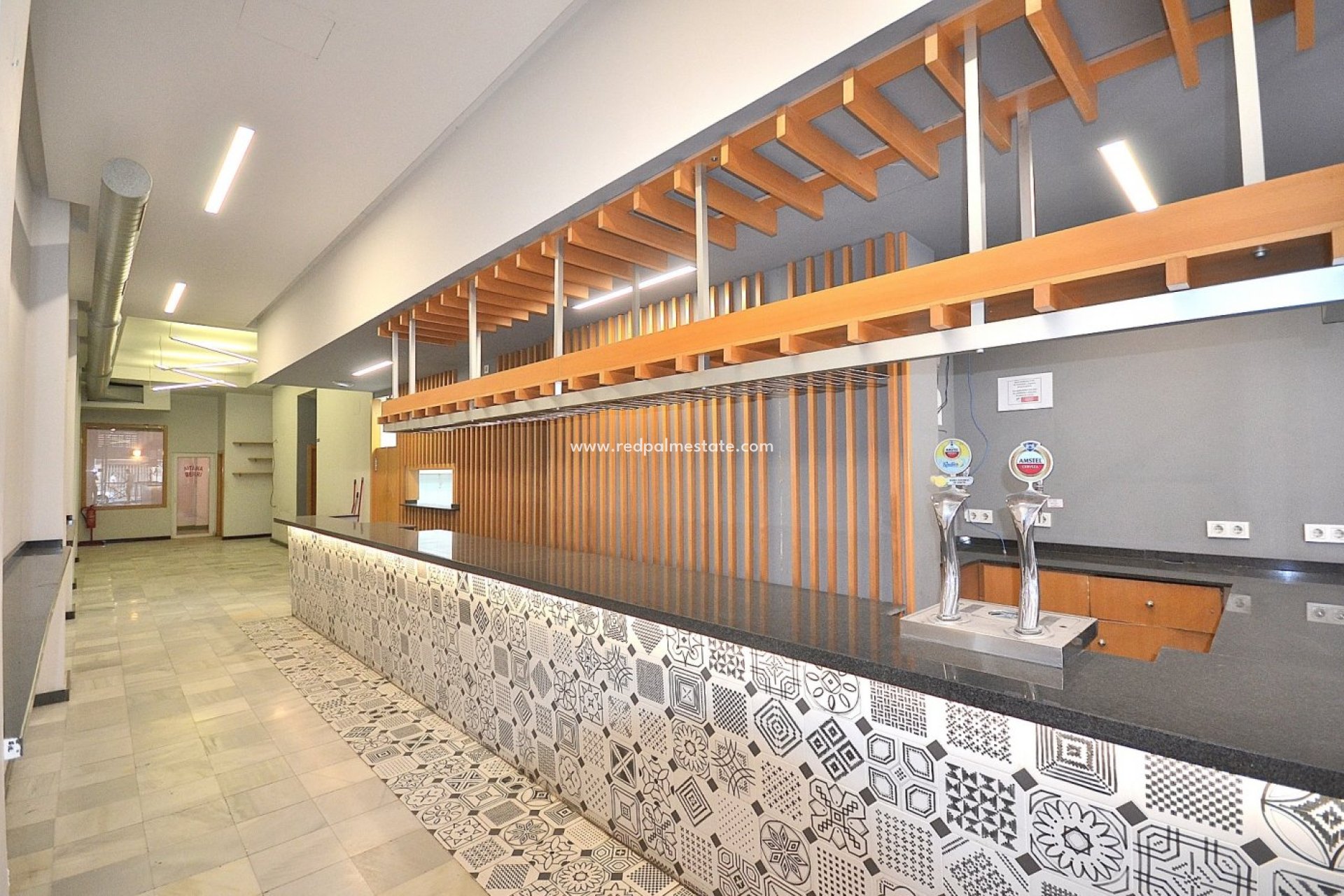 Reventa - Negocio -
Torrevieja - Centro Torrevieja