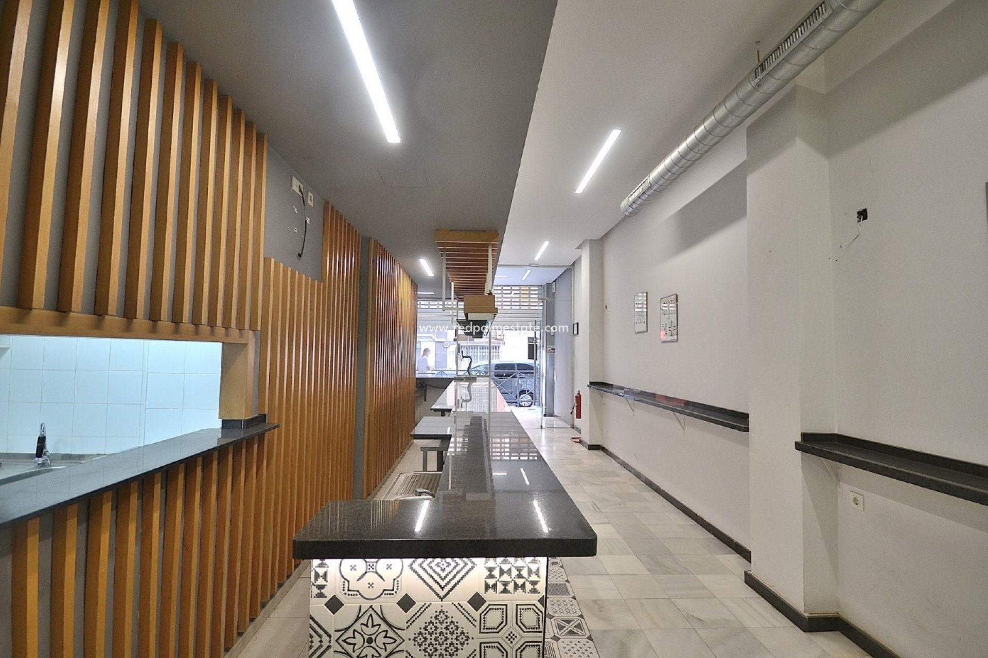 Reventa - Negocio -
Torrevieja - Centro Torrevieja