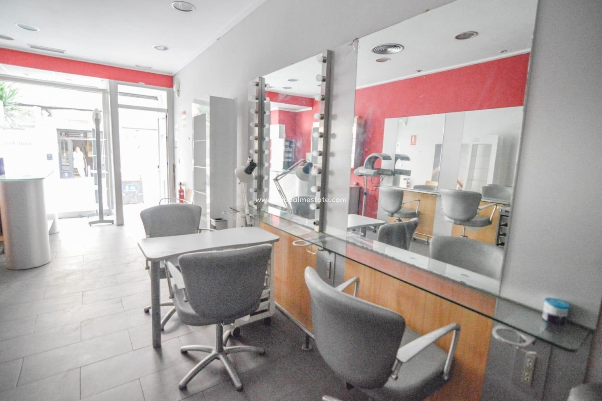 Reventa - Negocio -
Torrevieja - Centro Torrevieja