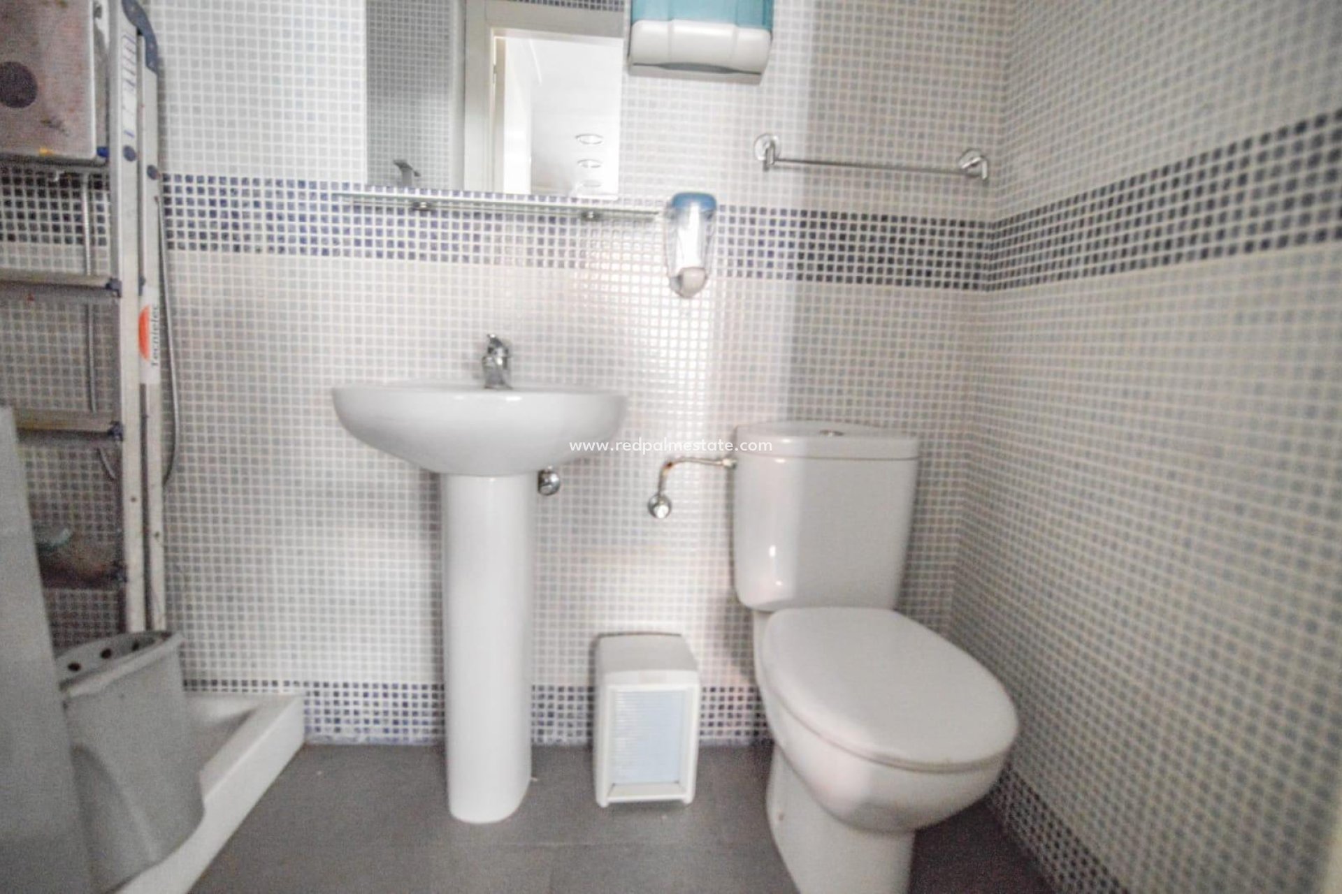 Reventa - Negocio -
Torrevieja - Centro Torrevieja