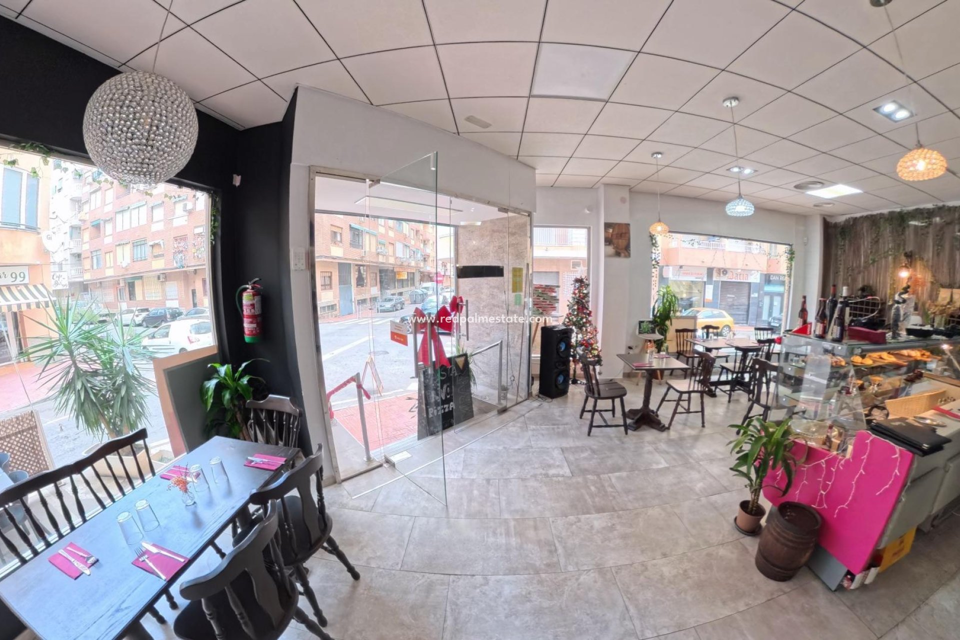 Reventa - Negocio -
Torrevieja - Centro Torrevieja