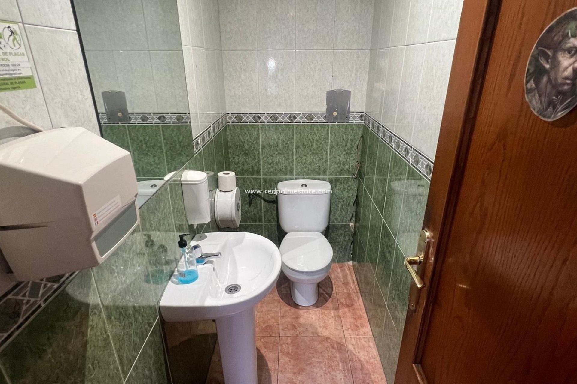 Reventa - Negocio -
Torrevieja - Centro Torrevieja