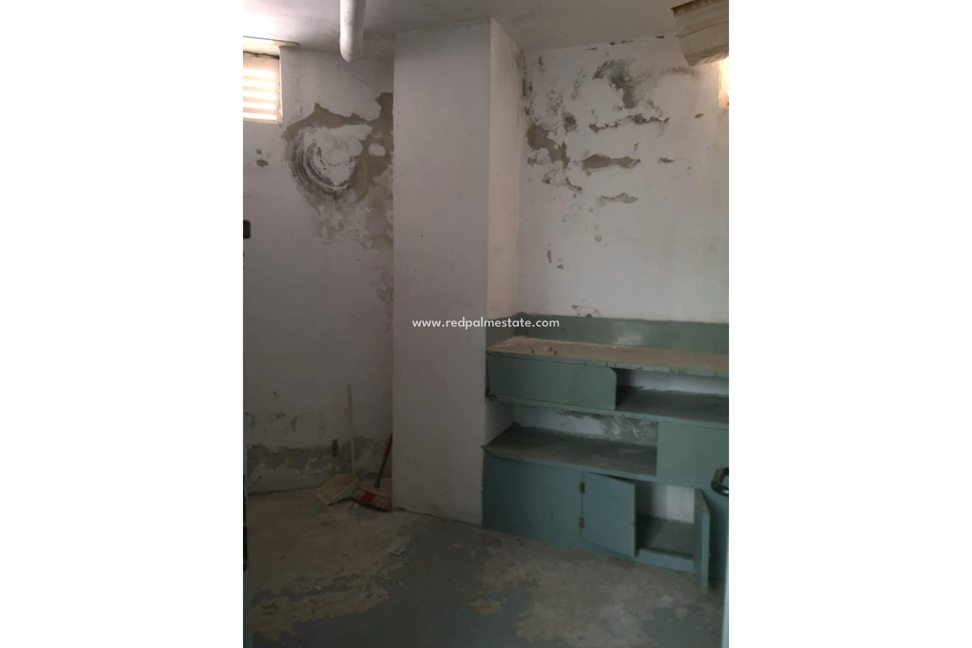 Reventa - Negocio -
Torrevieja - Centro Torrevieja