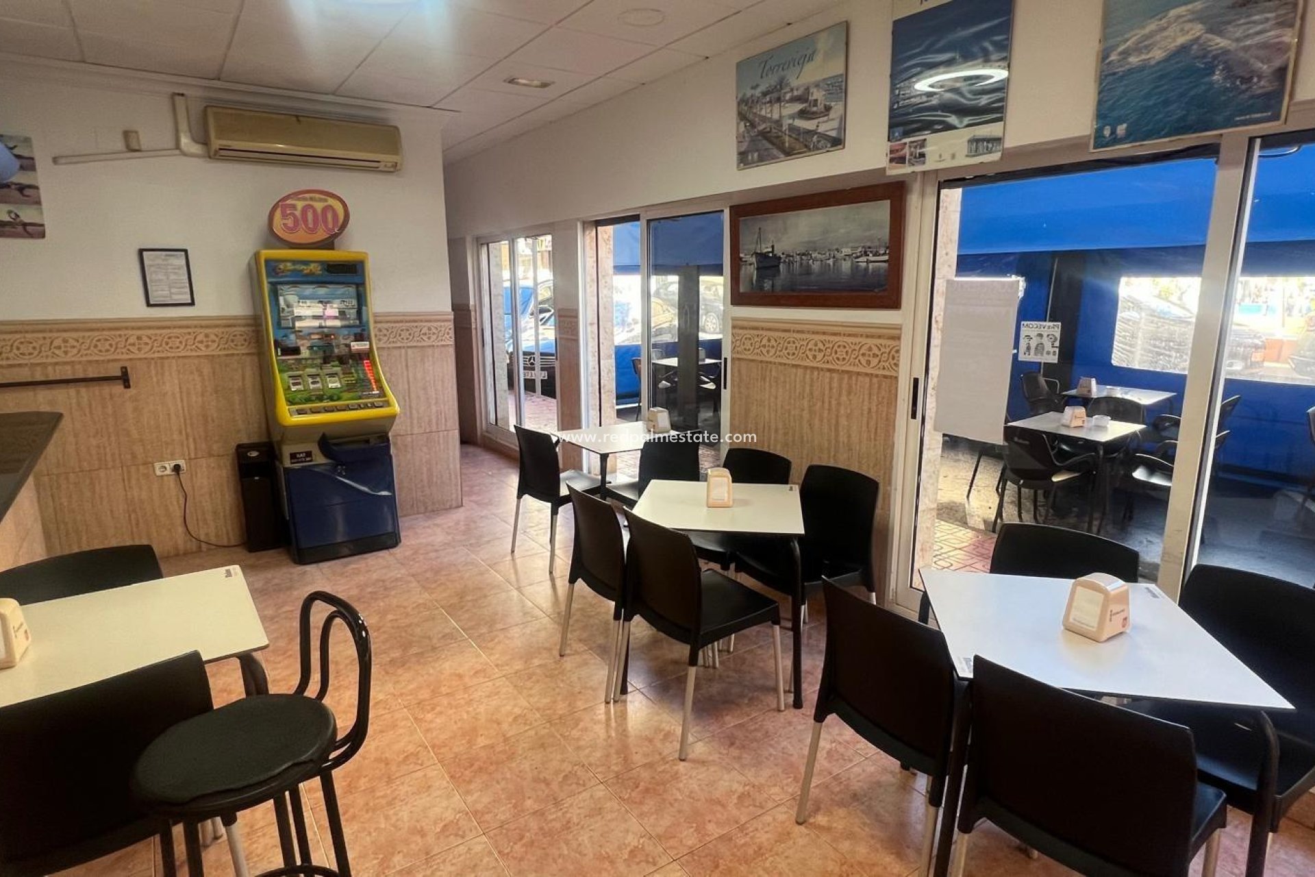 Reventa - Negocio -
Torrevieja - Centro Torrevieja