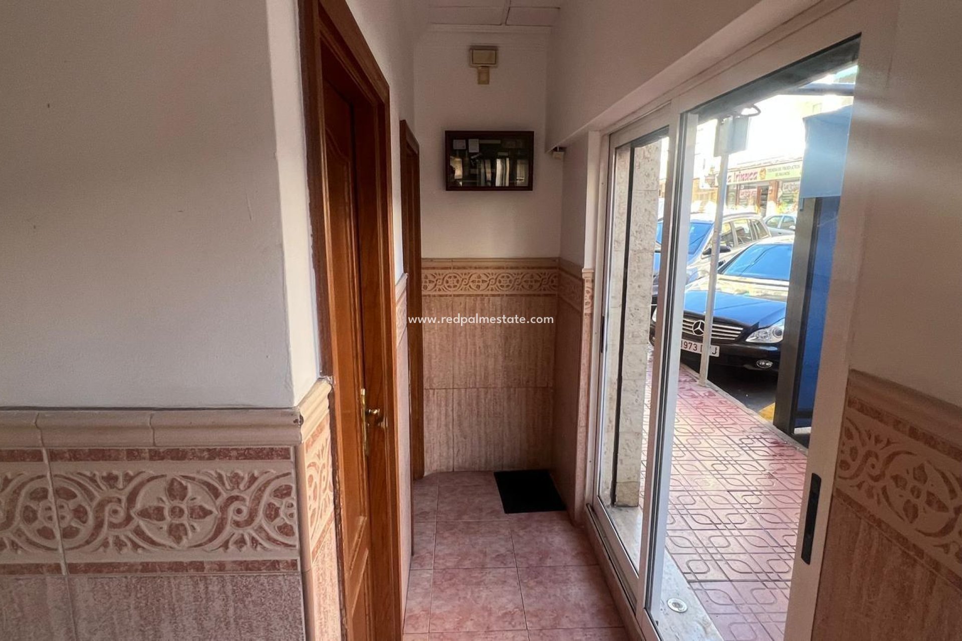 Reventa - Negocio -
Torrevieja - Centro Torrevieja