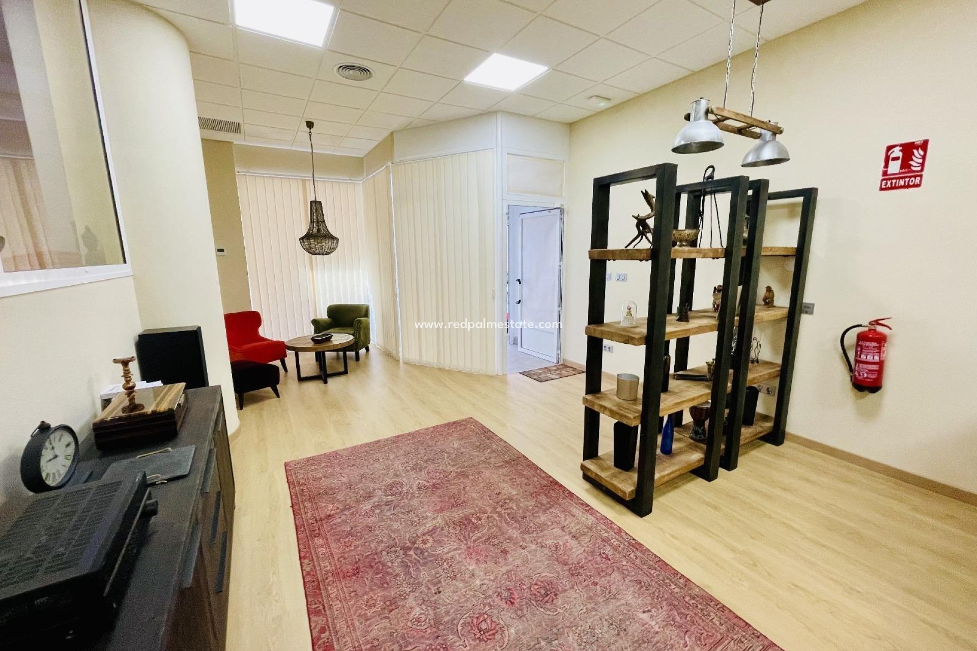 Reventa - Negocio -
Torrevieja - Centro Torrevieja