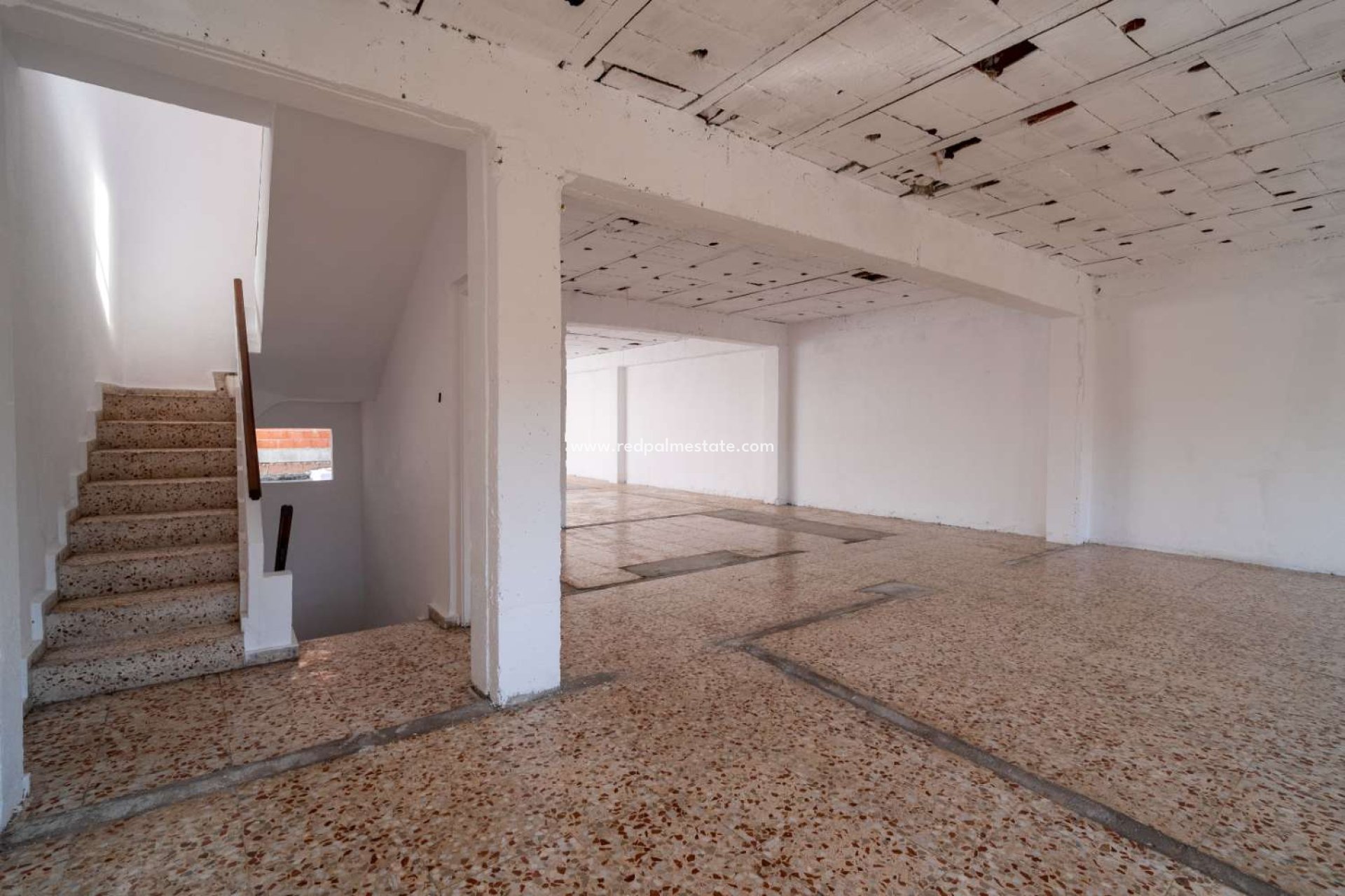 Reventa - Negocio -
Torrevieja - Centro Torrevieja