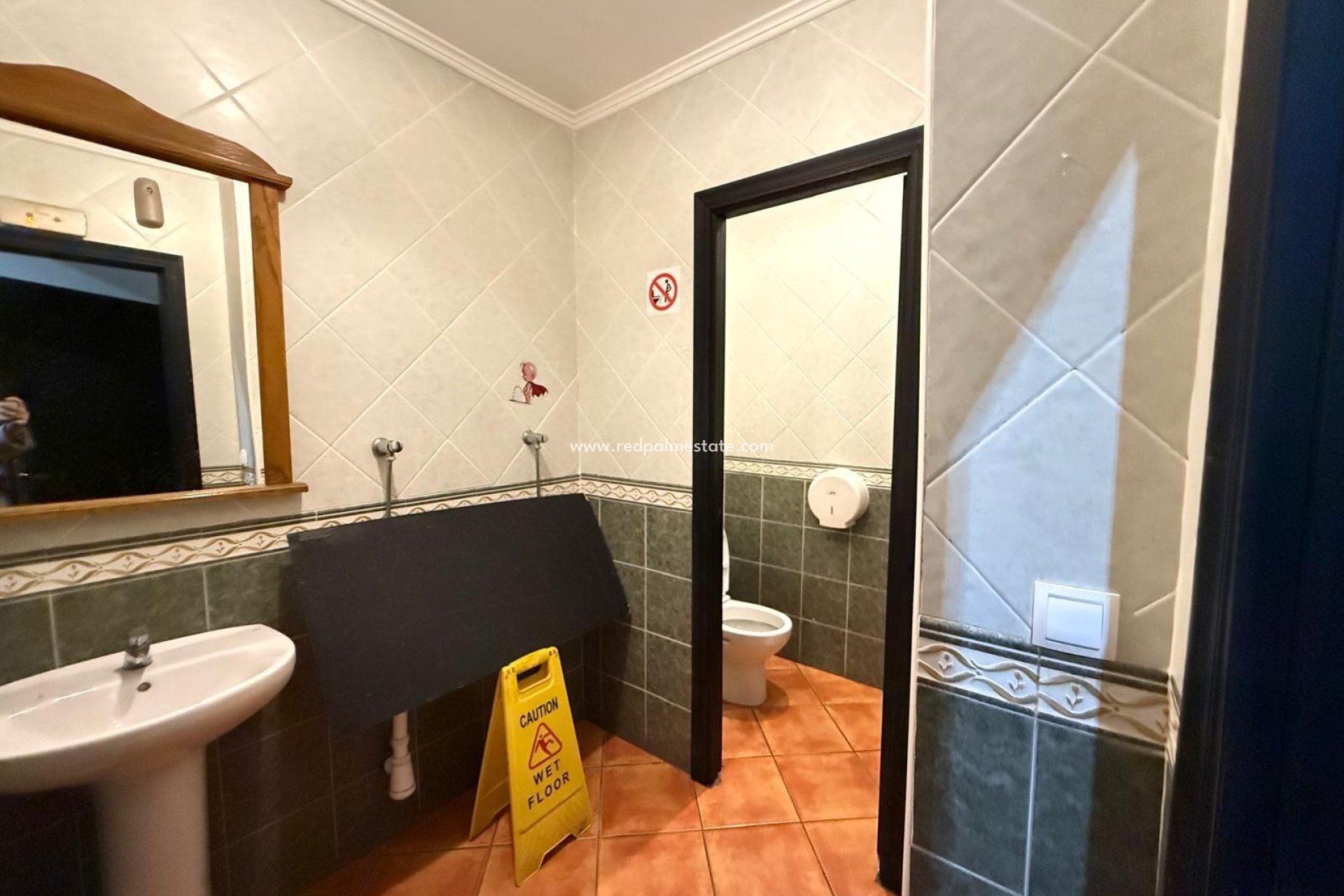 Reventa - Negocio -
Torrevieja - Centro Torrevieja