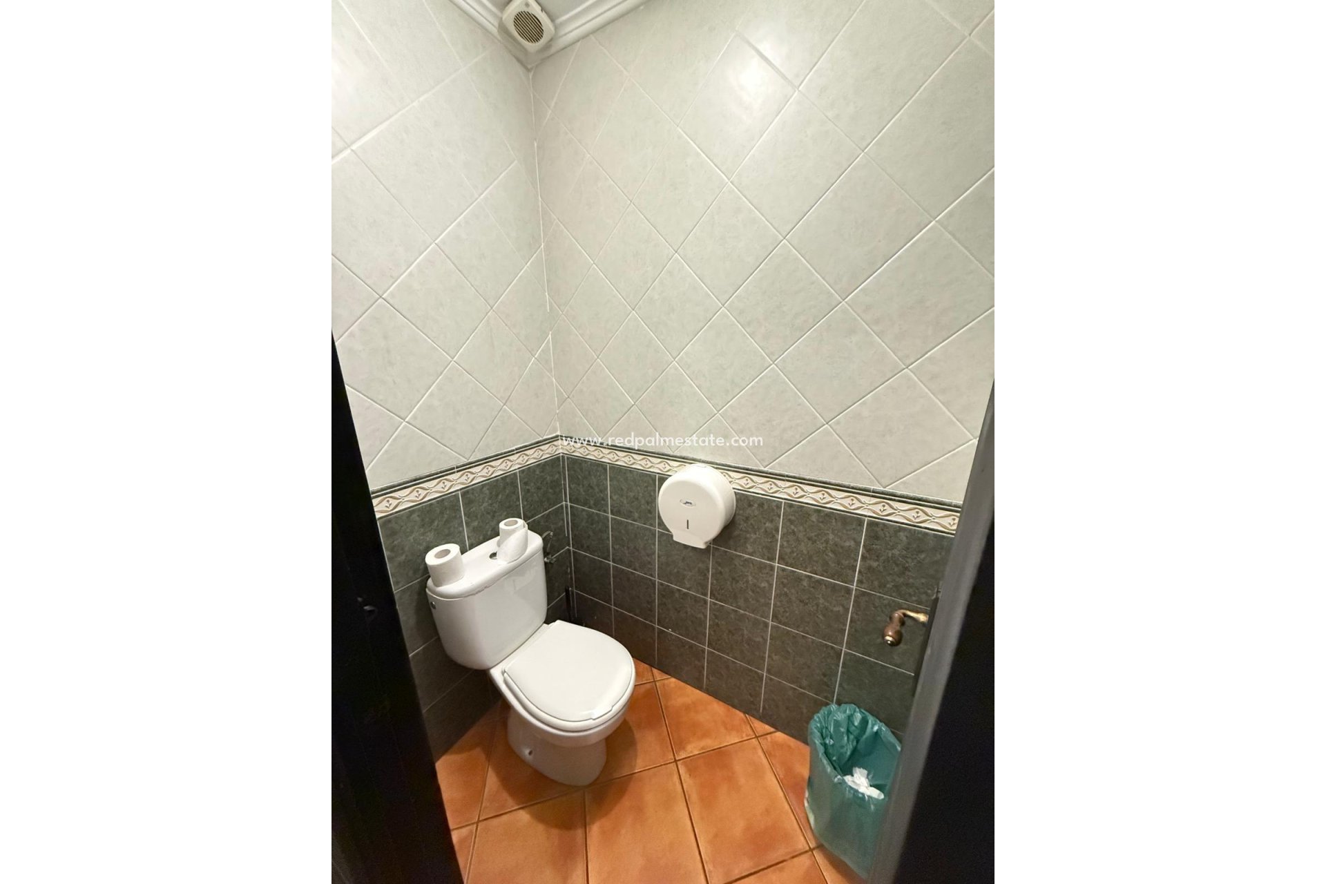 Reventa - Negocio -
Torrevieja - Centro Torrevieja