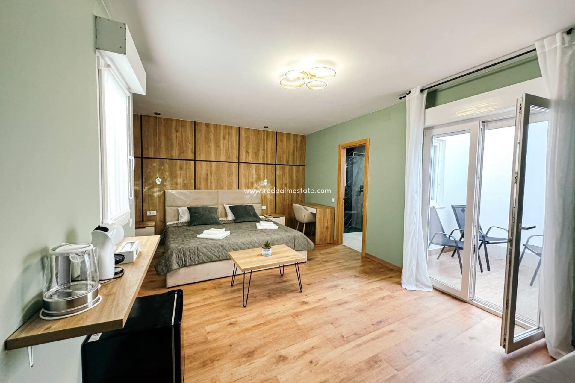 Reventa - Negocio -
Torrevieja - Centro Torrevieja