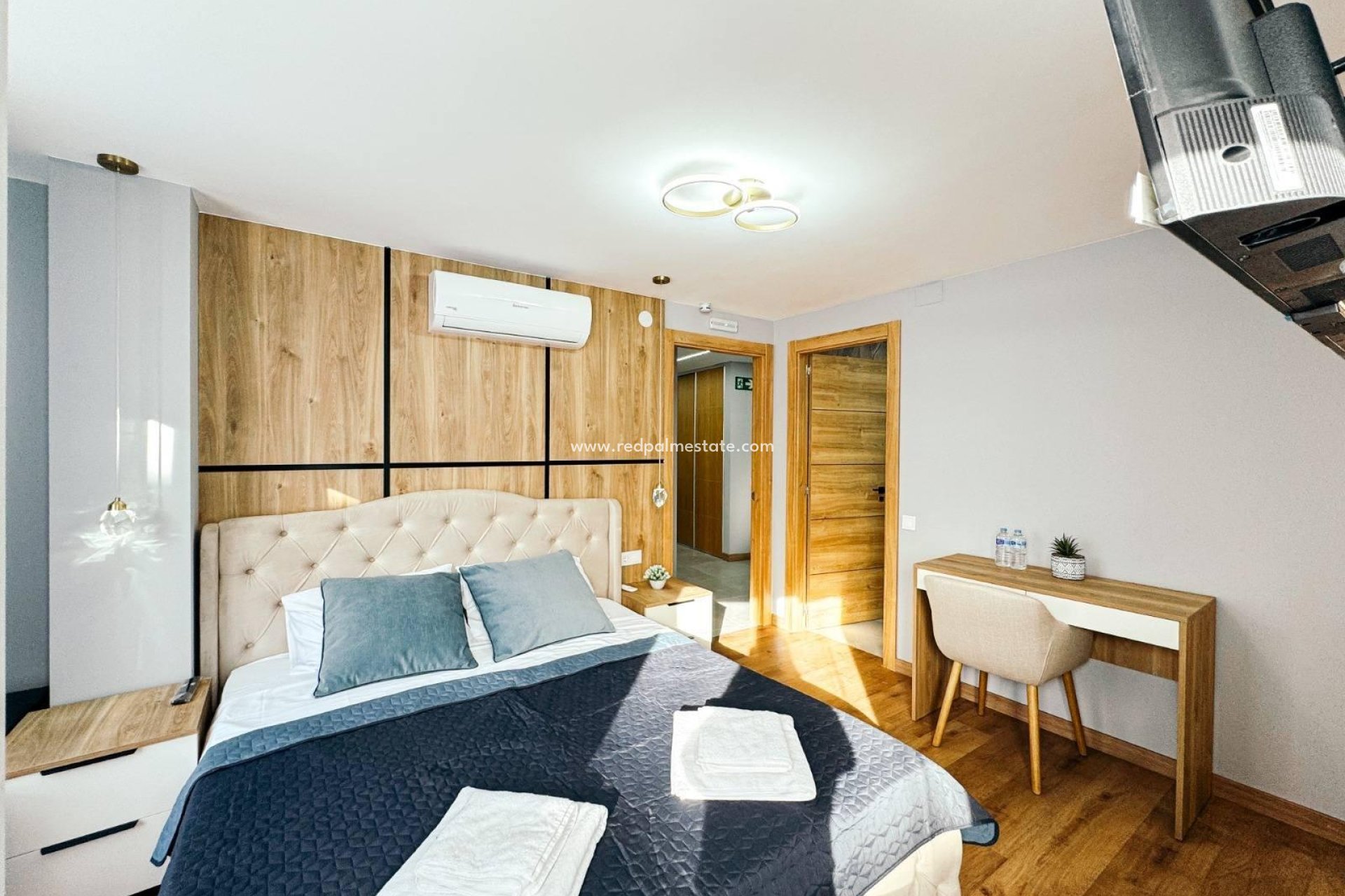 Reventa - Negocio -
Torrevieja - Centro Torrevieja