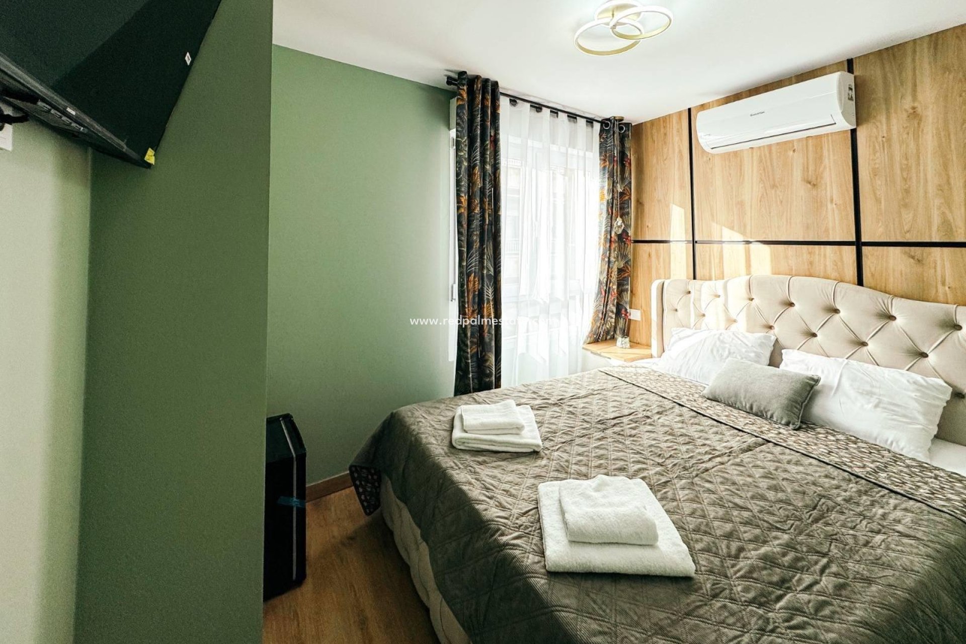 Reventa - Negocio -
Torrevieja - Centro Torrevieja