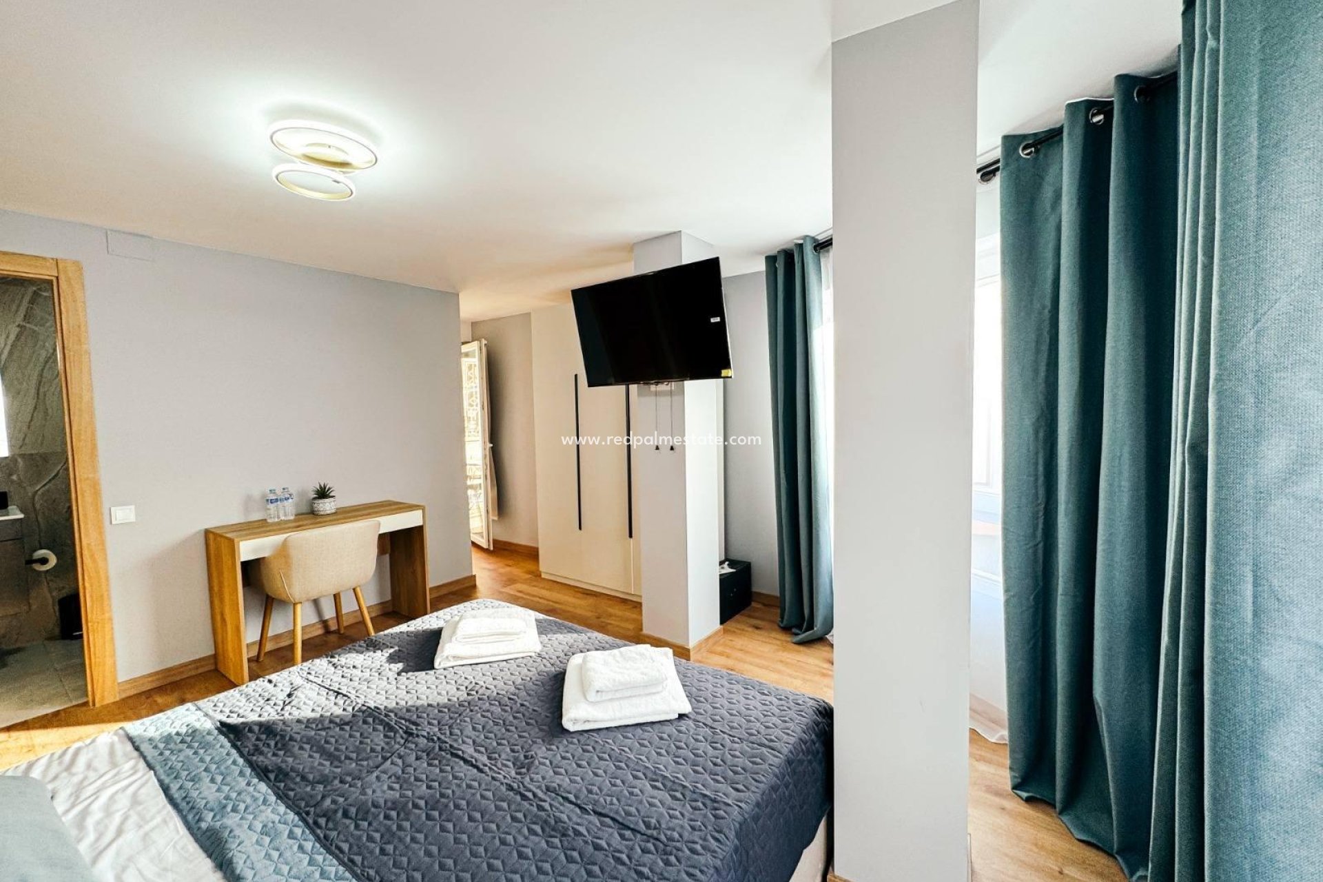 Reventa - Negocio -
Torrevieja - Centro Torrevieja