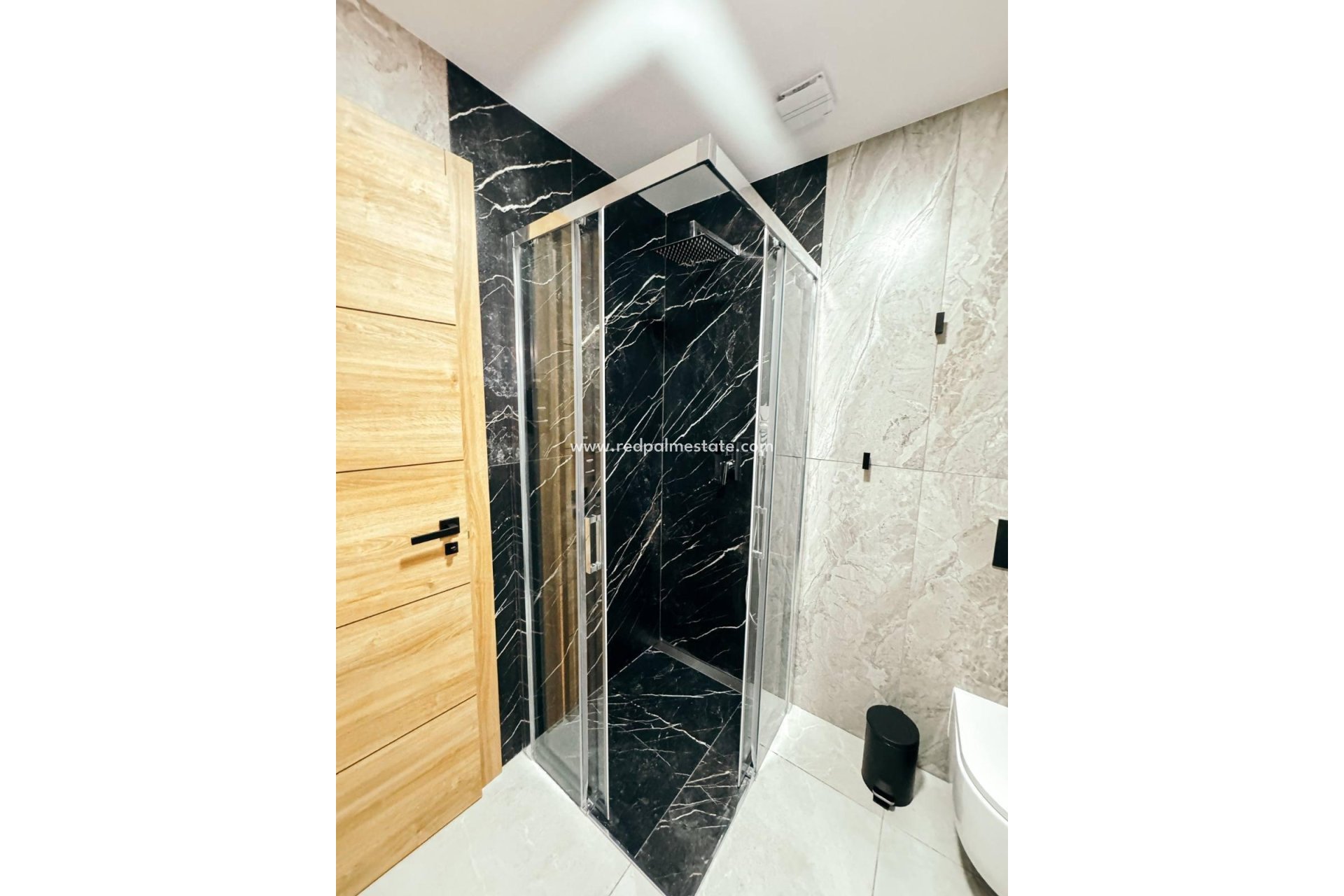 Reventa - Negocio -
Torrevieja - Centro Torrevieja