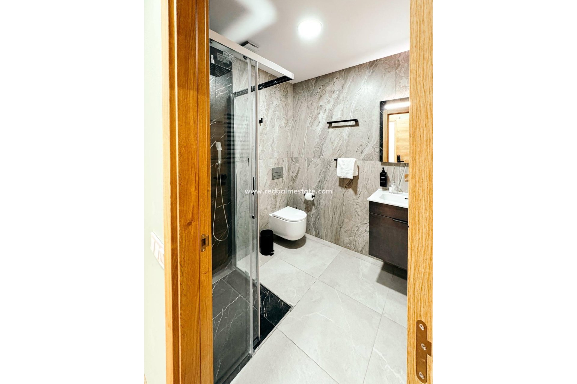 Reventa - Negocio -
Torrevieja - Centro Torrevieja