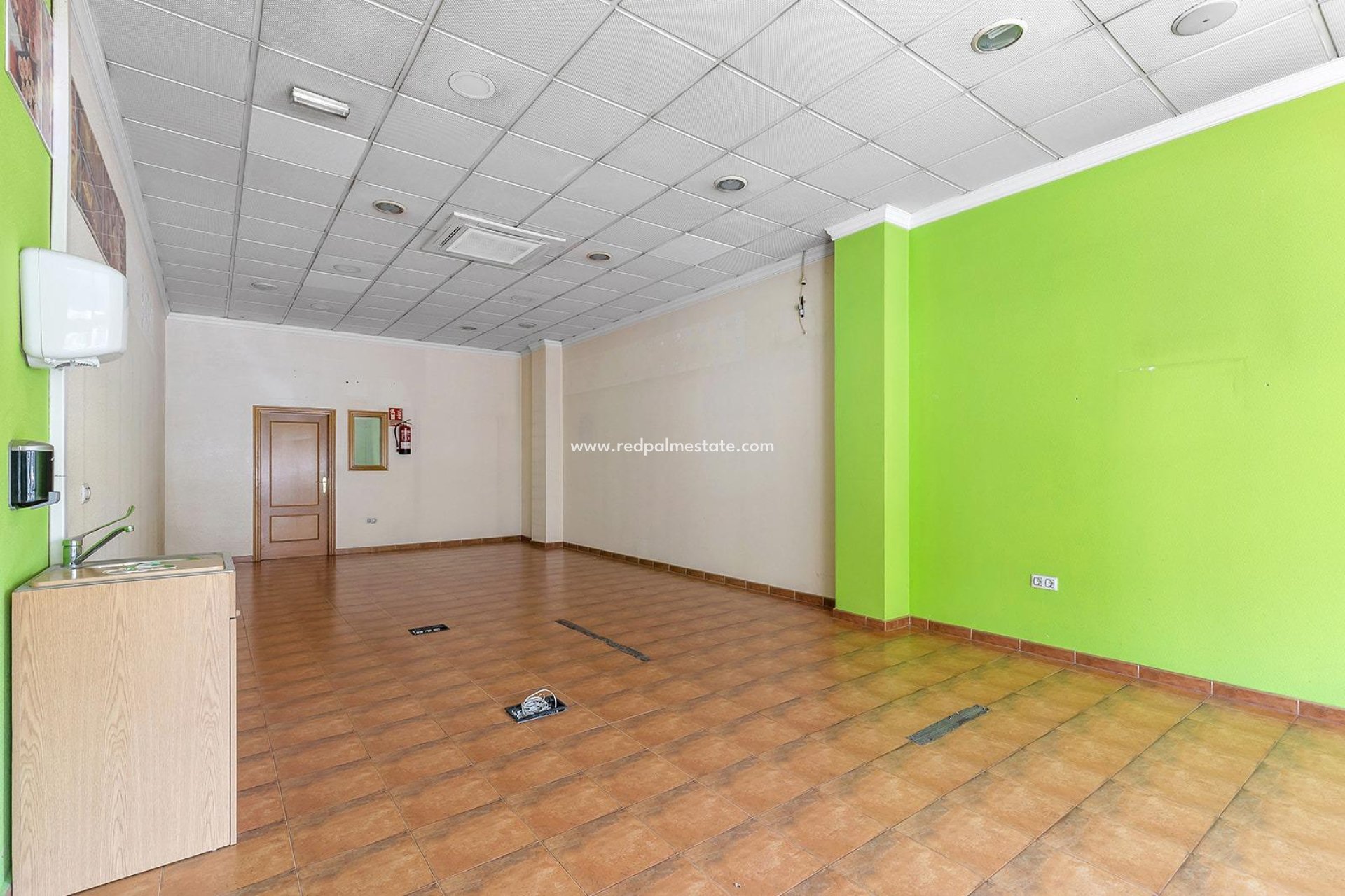 Reventa - Negocio -
Torrevieja - Centro Torrevieja