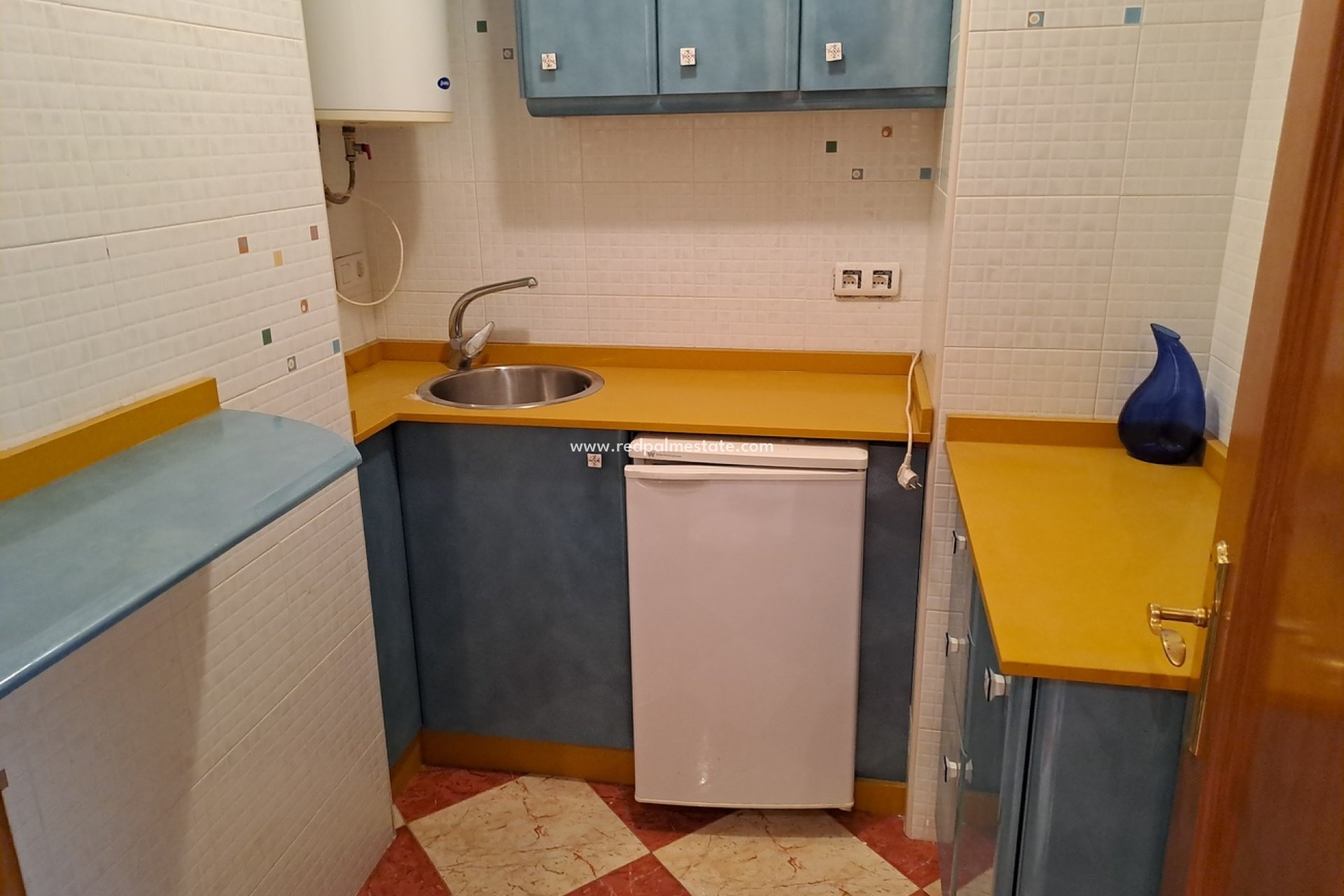 Reventa - Negocio -
Torrevieja - Costa Blanca