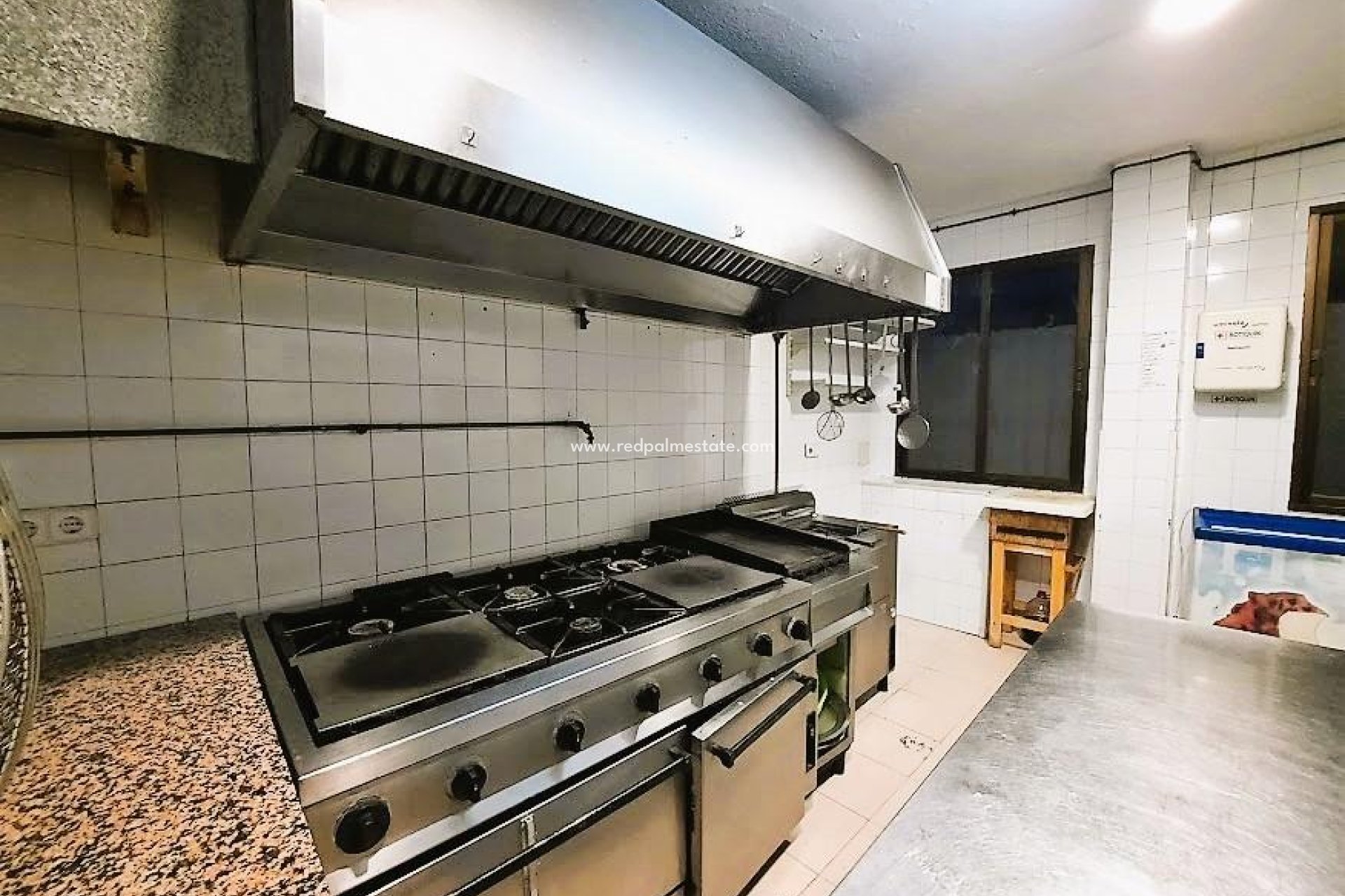 Reventa - Negocio -
Torrevieja - El Acequión - Los Náufragos