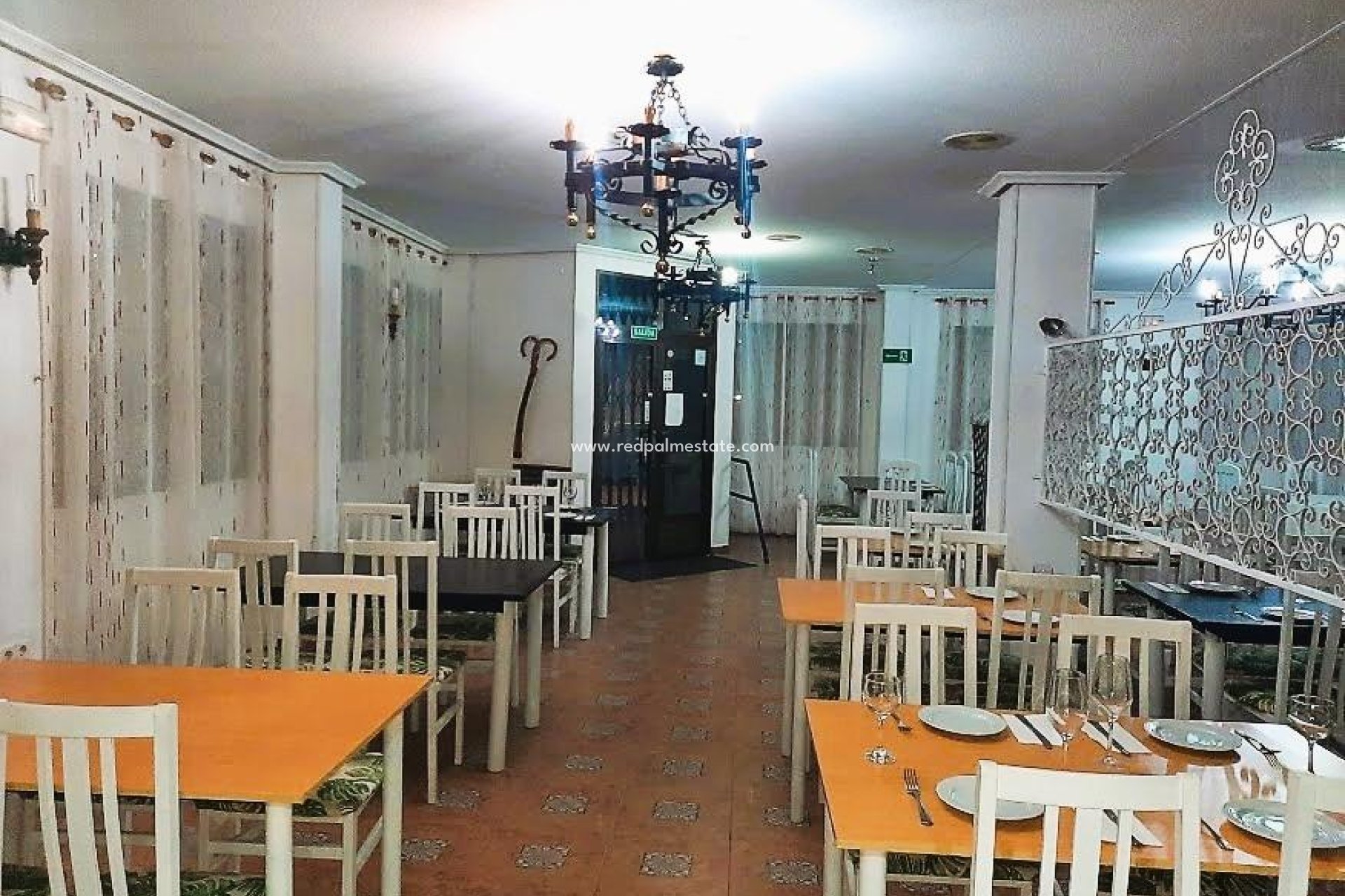 Reventa - Negocio -
Torrevieja - El Acequión - Los Náufragos