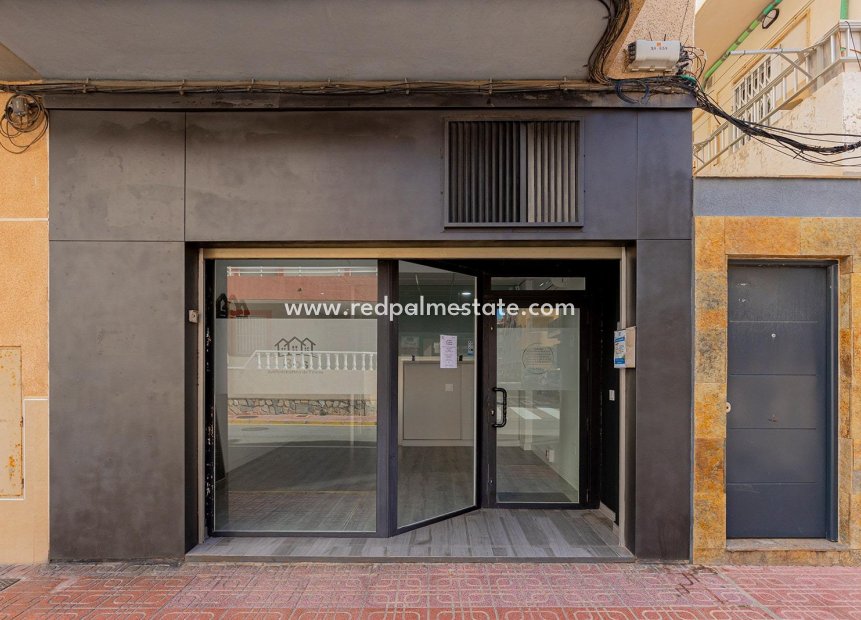Reventa - Negocio -
Torrevieja - La Mata