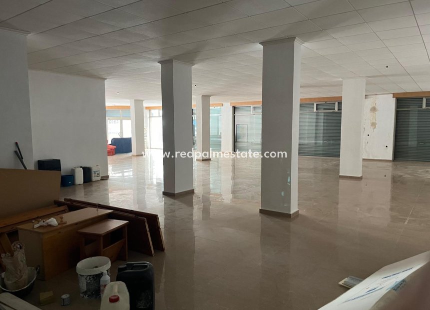 Reventa - Negocio -
Torrevieja - Playa de los Locos